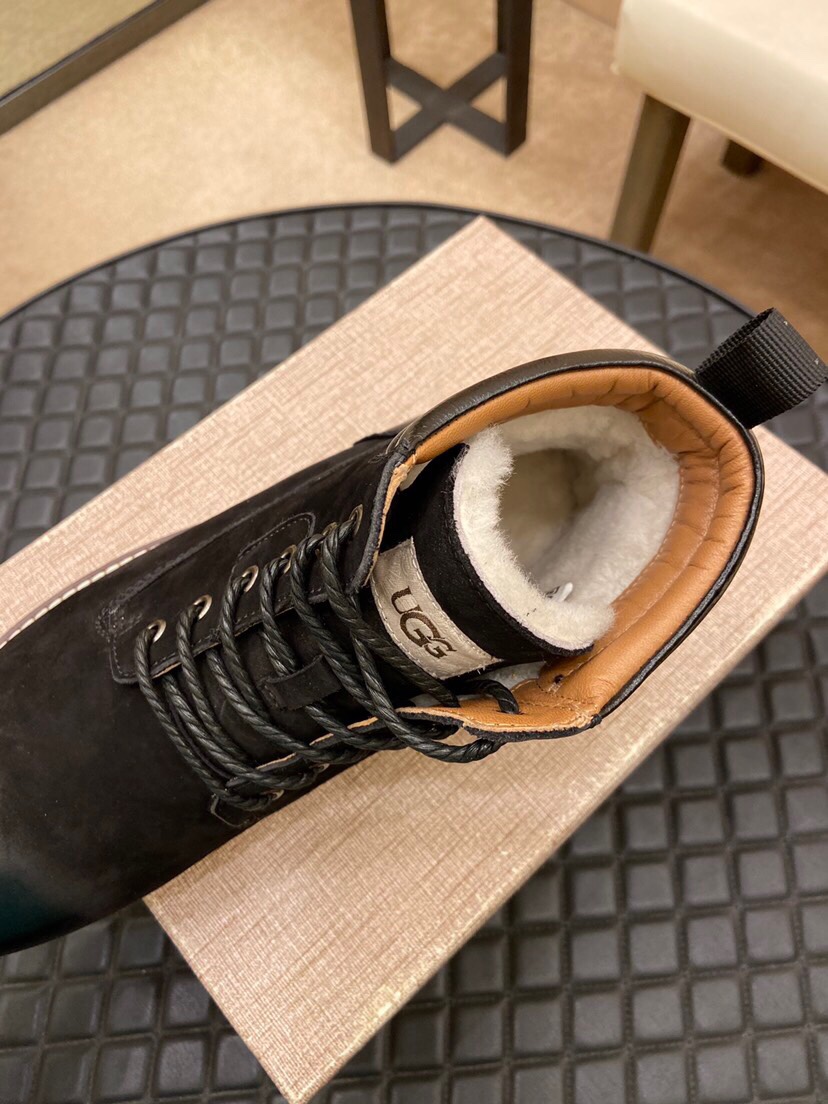 （真全羊毛里不加丝假毛）【UGG男鞋】 版型好到不多说，品质、做工、材料再度升级帅气来袭👏俊朗的外形👏精