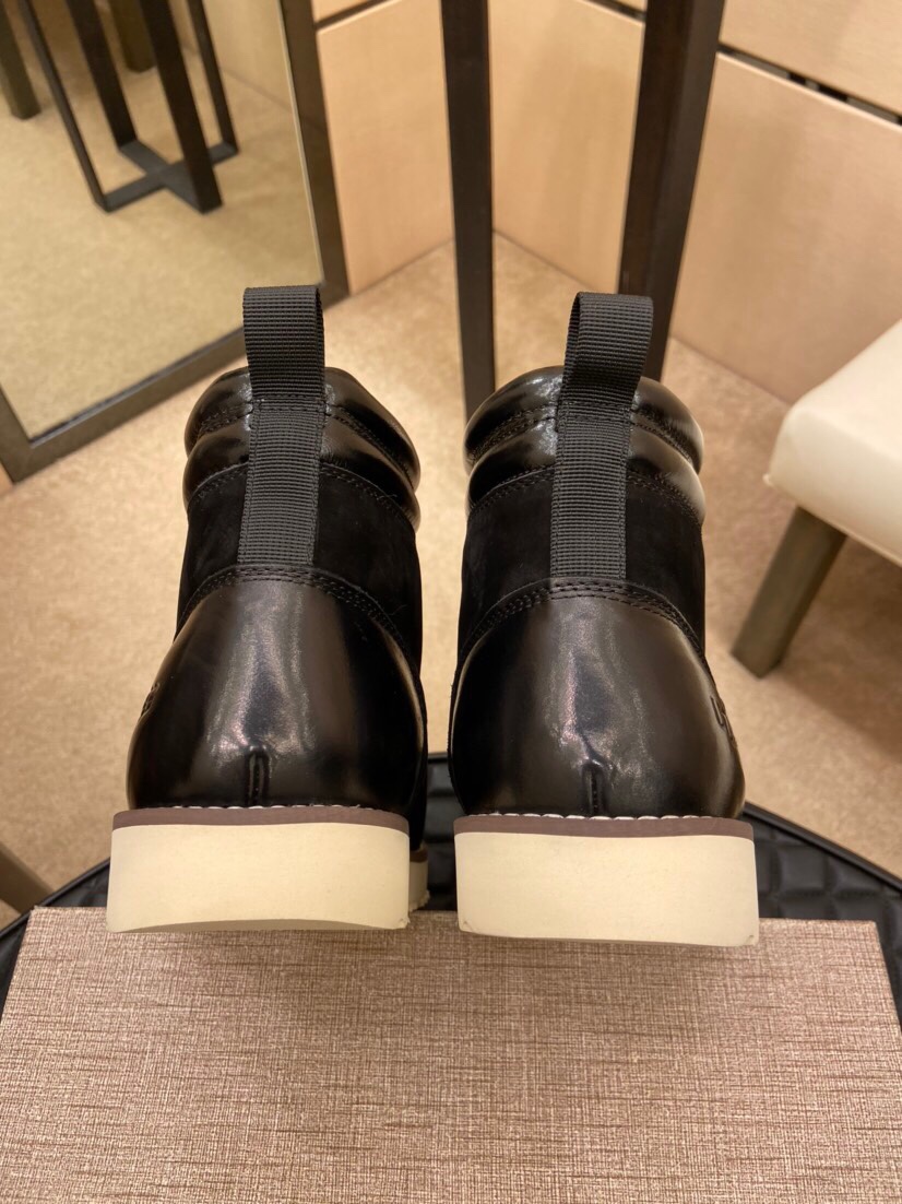 （真全羊毛里不加丝假毛）【UGG男鞋】 版型好到不多说，品质、做工、材料再度升级帅气来袭👏俊朗的外形👏精