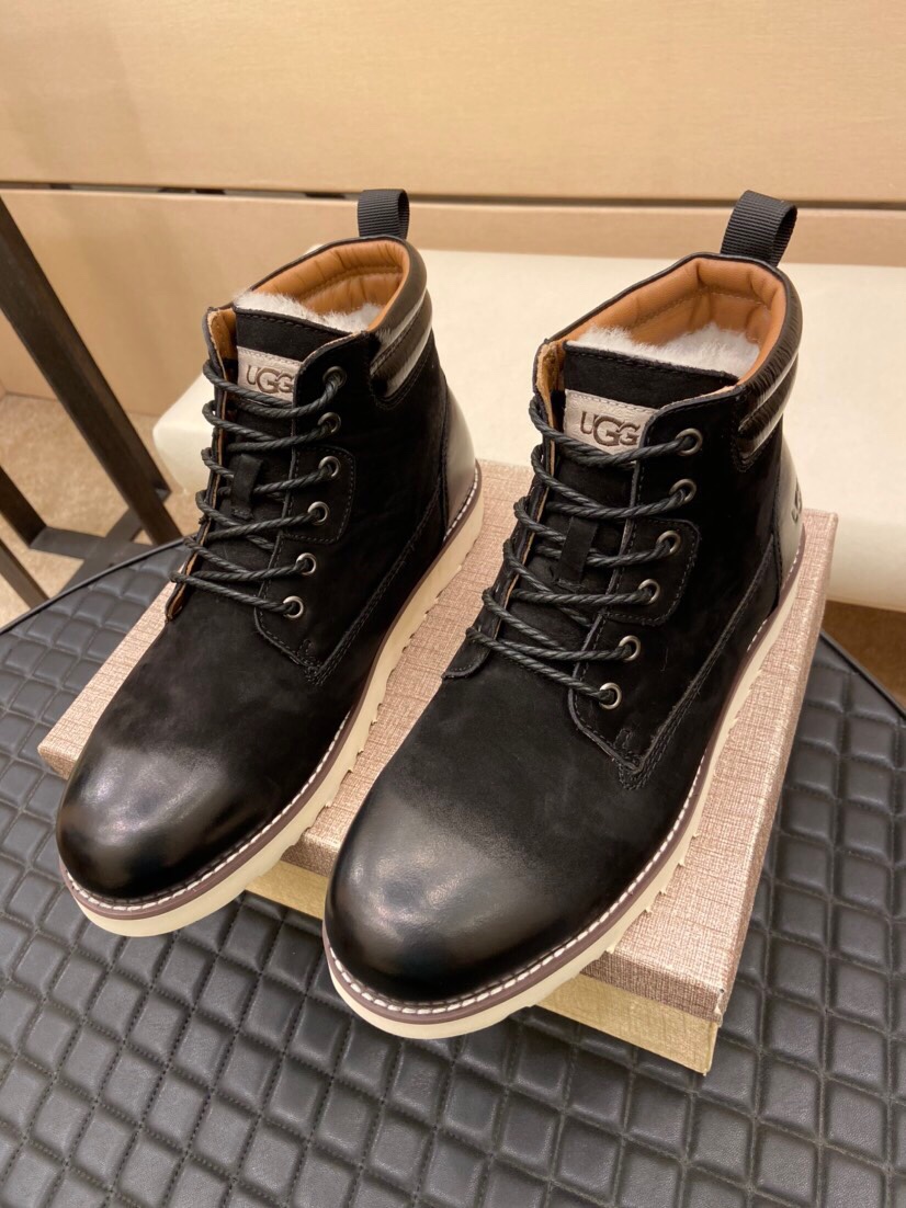 （真全羊毛里不加丝假毛）【UGG男鞋】 版型好到不多说，品质、做工、材料再度升级帅气来袭👏俊朗的外形👏精