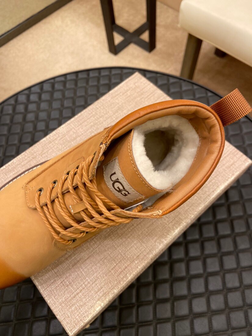 （真全羊毛里不加丝假毛）【UGG男鞋】 版型好到不多说，品质、做工、材料再度升级帅气来袭👏俊朗的外形👏精