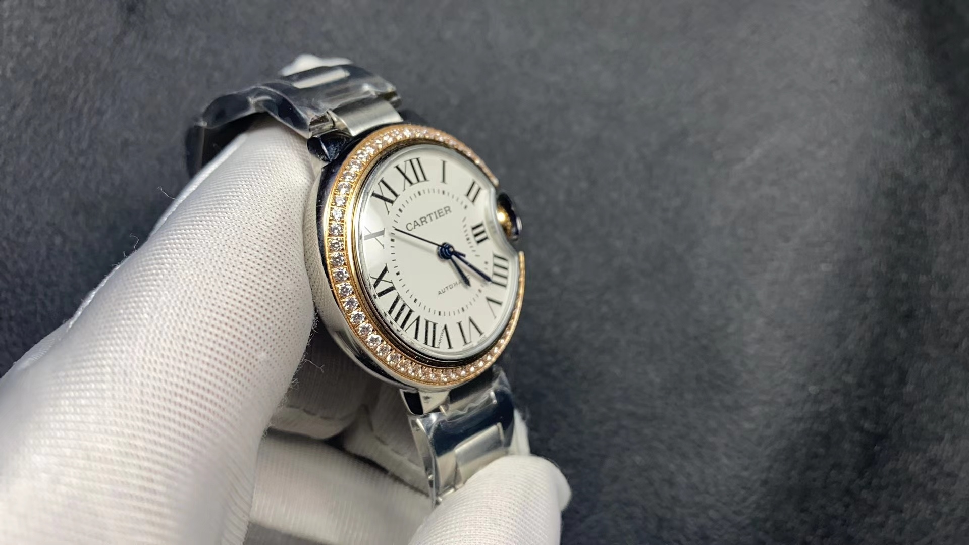 Cartier 卡地亚蓝气球镶黄金钻女表