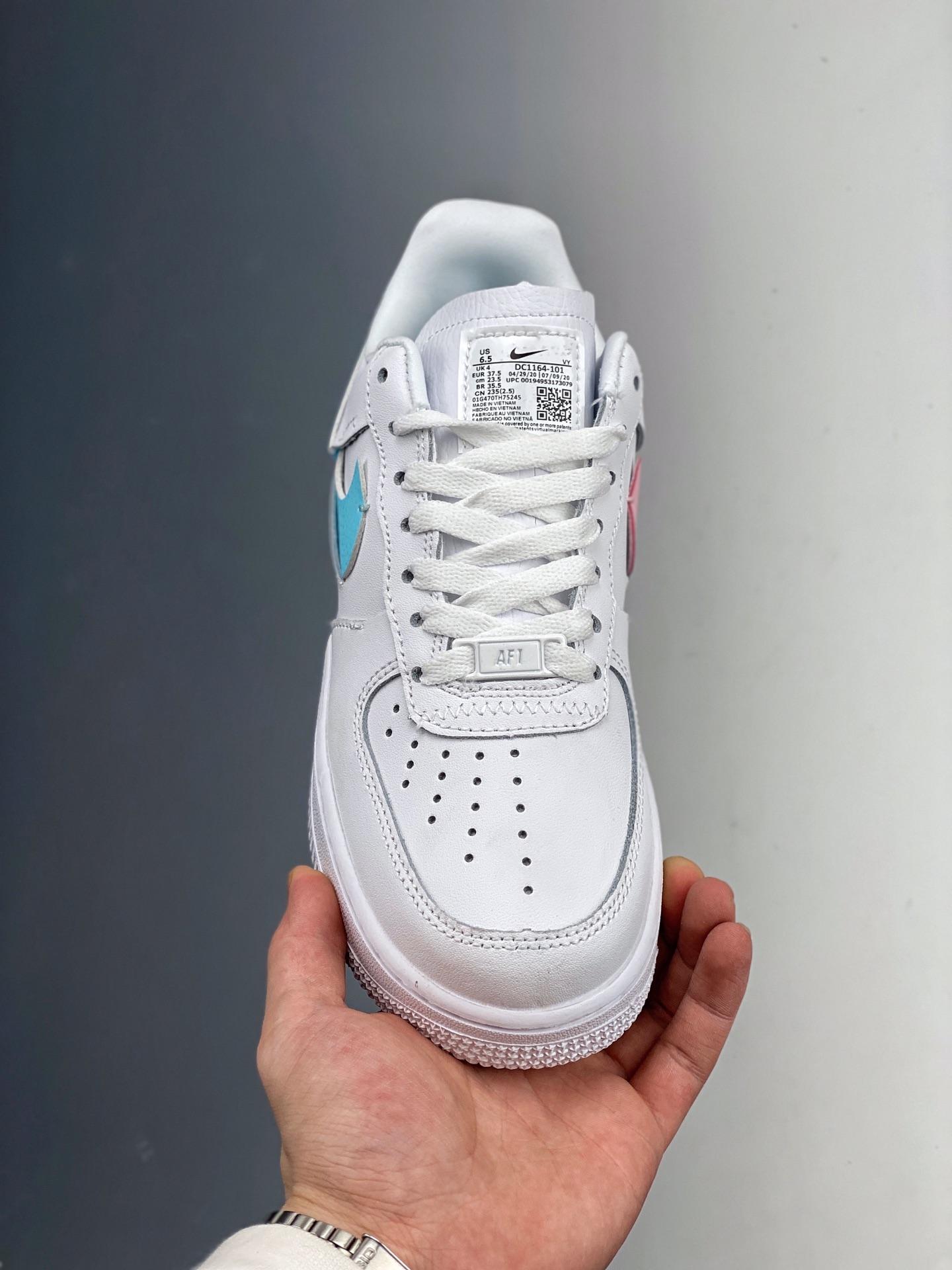 200  Nike Air Force 1 空军一号低帮运动休闲板鞋 DC1164-101