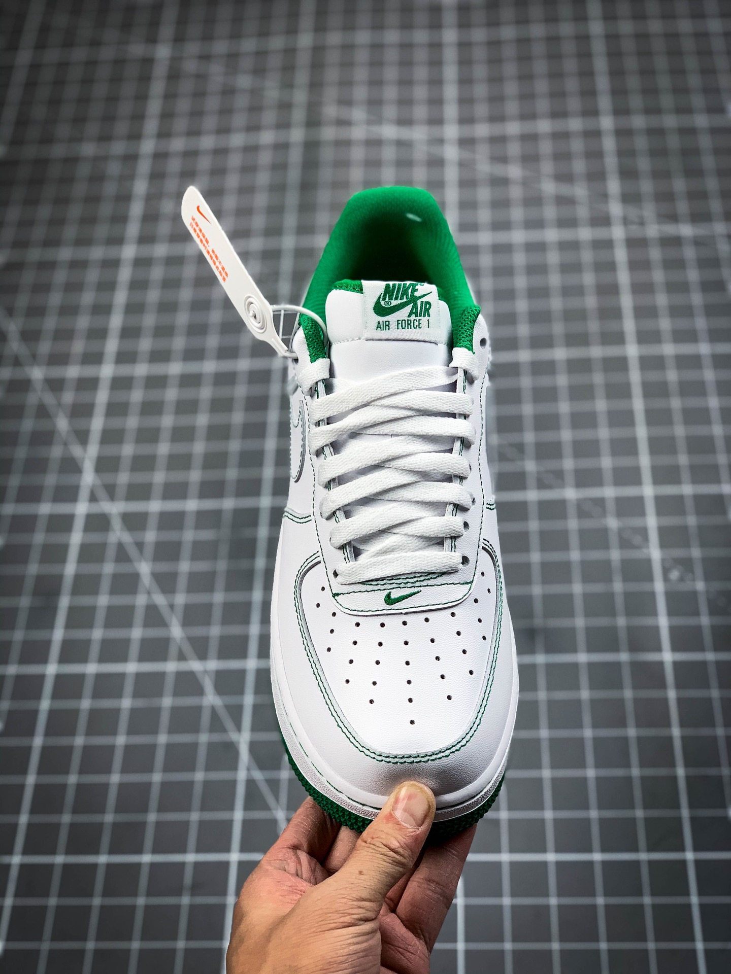 200  Nike Air Force 1'07 LV8 空军一号低帮运动休闲板鞋 CV1724-103