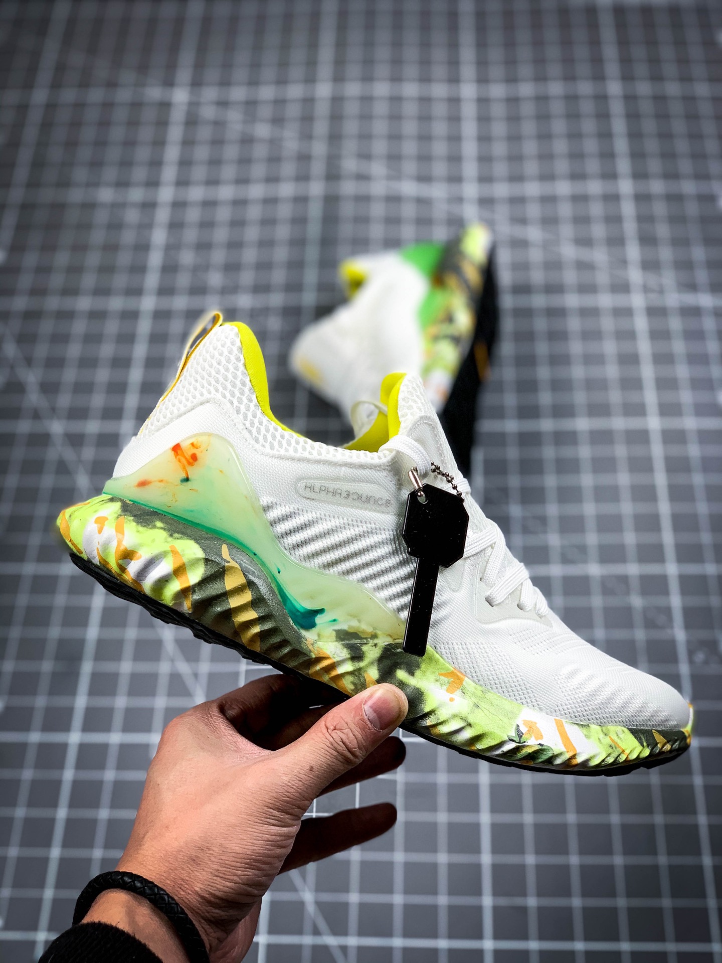 150 Adidas 阿迪达斯 AlphaBounce  Beyond m 阿尔法10代 网面休闲跑步鞋 CG3306 6202