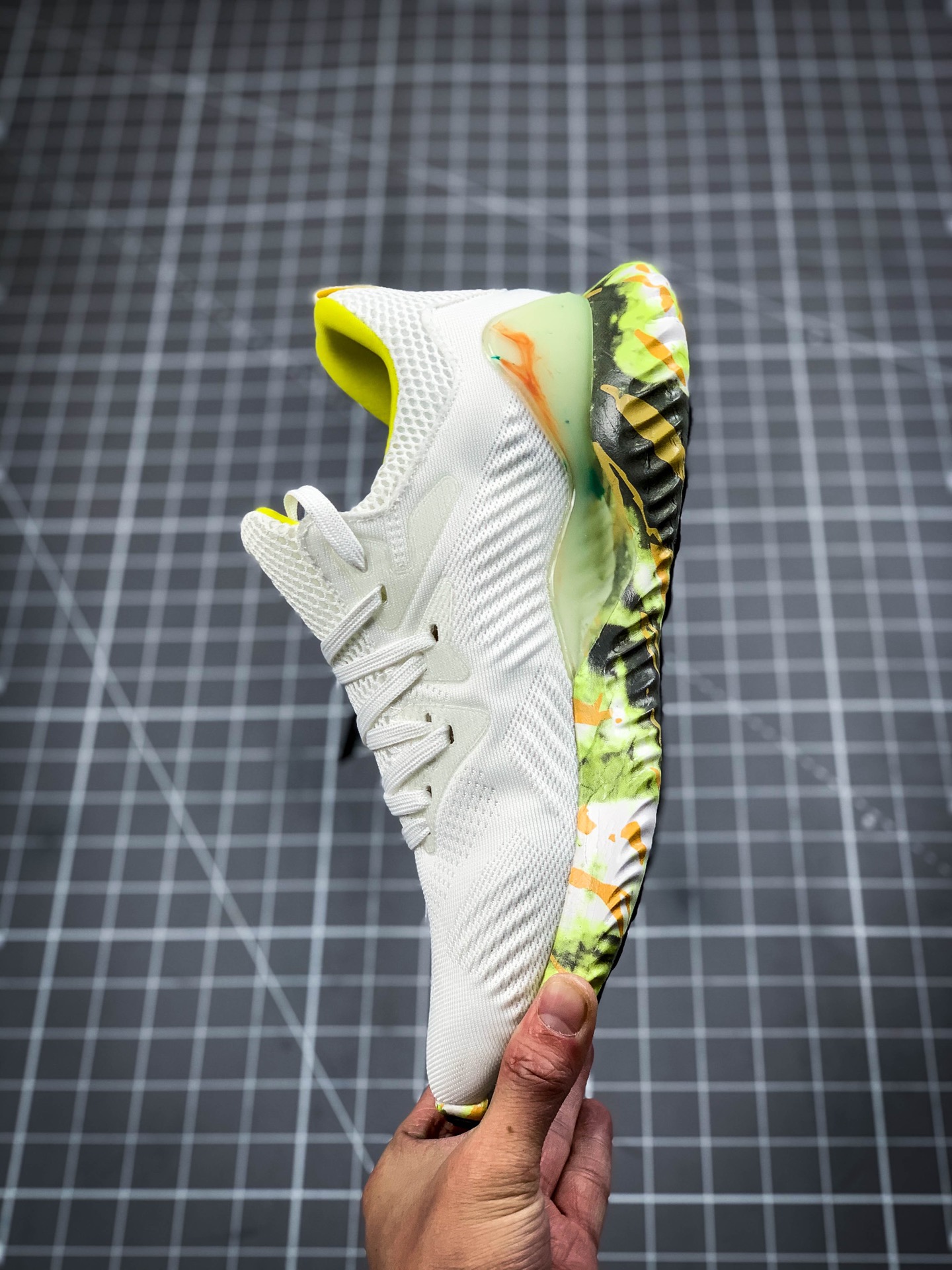 150 Adidas 阿迪达斯 AlphaBounce  Beyond m 阿尔法10代 网面休闲跑步鞋 CG3306 6202