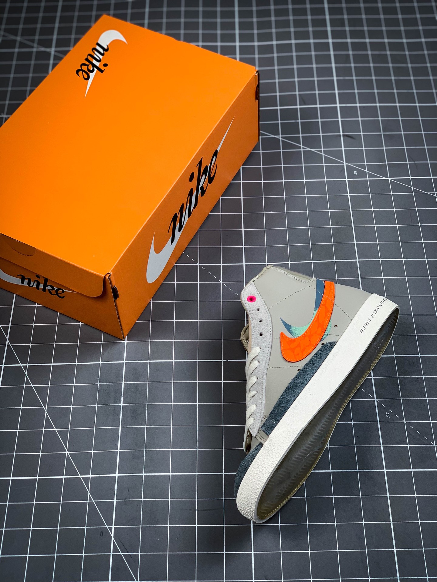 240 Nike,Blazer Mid '77,上海滩  阴阳 Swoosh 还有解构设计DC3278-280