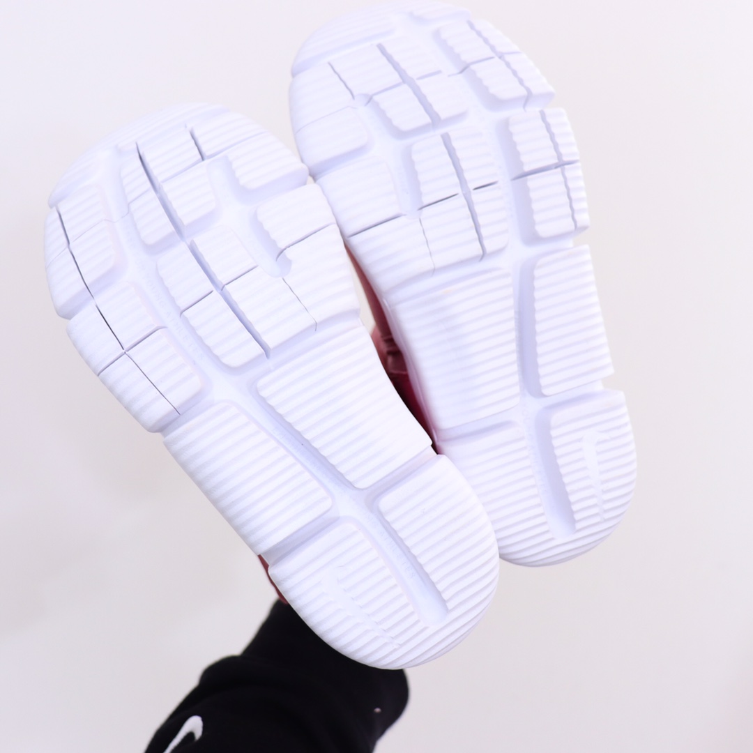 图片[9]-ＮＫ儿童雪地靴24-35 NK高帮加绒棉靴🔥厚厚的绒保暖舒适✔️加上大大的魔术贴超级方便打开自行穿脱.而且不怕压脚，整个脚都是舒适的在里面-选品中心