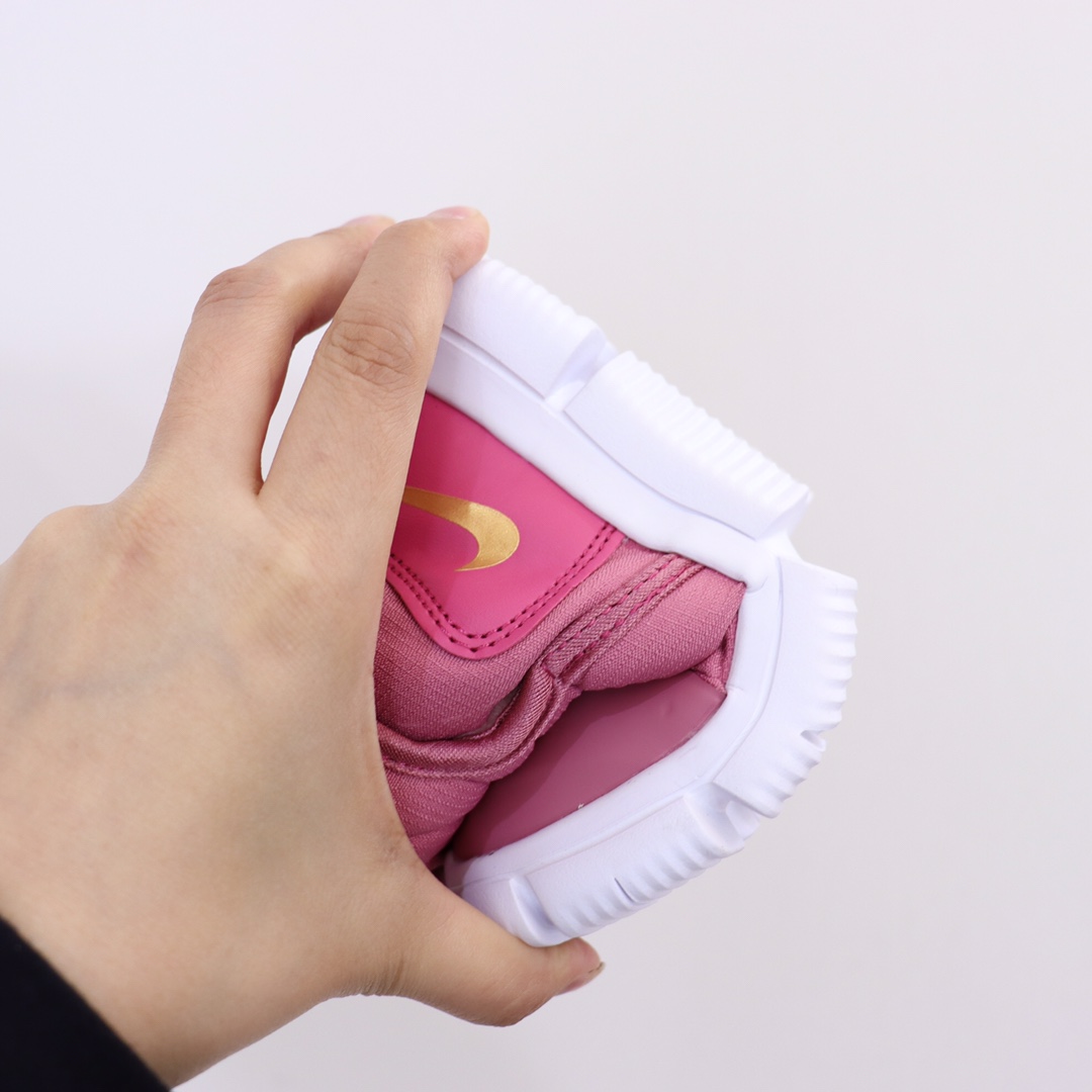 图片[6]-ＮＫ儿童雪地靴24-35 NK高帮加绒棉靴🔥厚厚的绒保暖舒适✔️加上大大的魔术贴超级方便打开自行穿脱.而且不怕压脚，整个脚都是舒适的在里面-选品中心