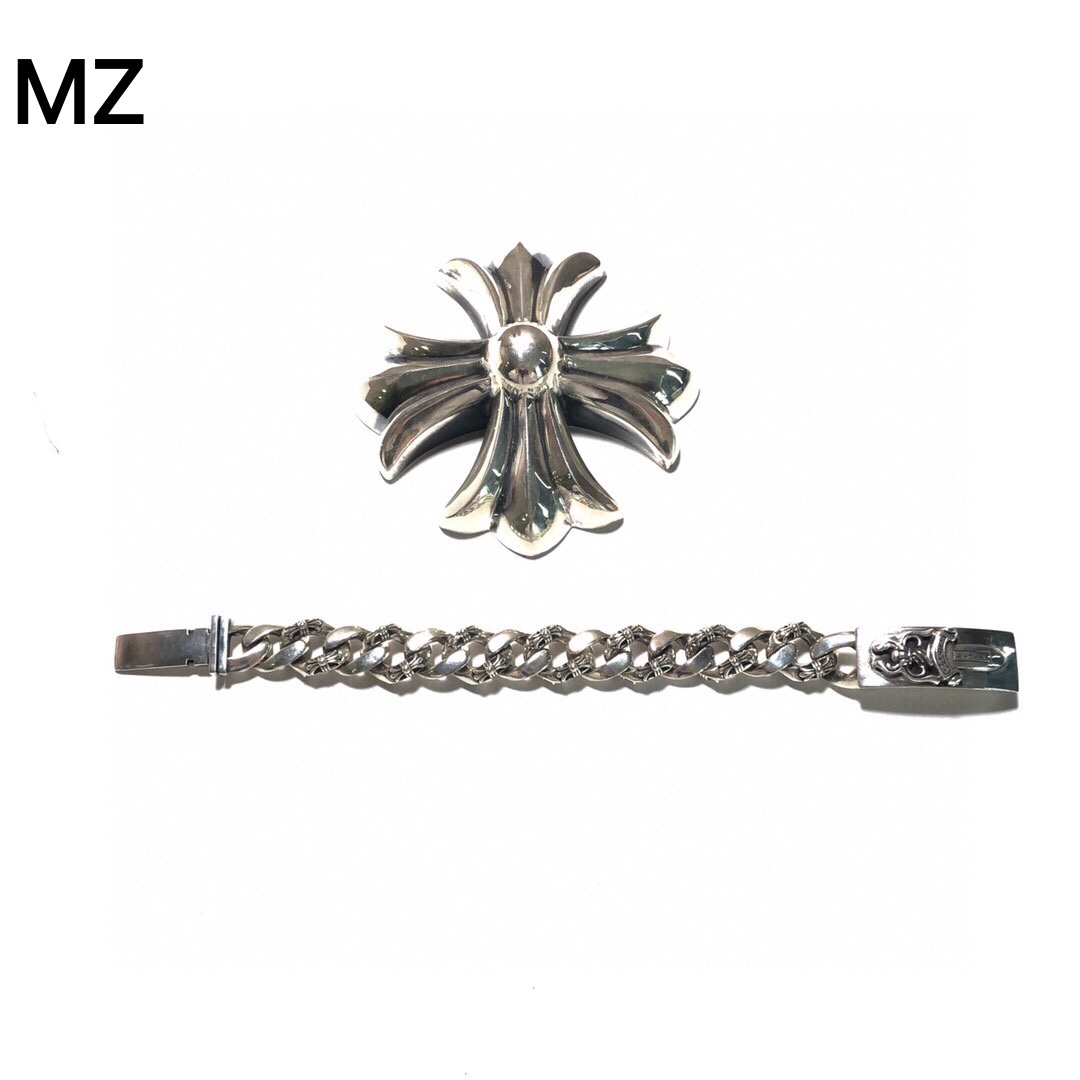 Chrome Hearts MZ独家拍摄，认准产品图片一致 𝐂𝐡𝐫𝐨𝐦𝐞 𝐡𝐞𝐚𝐫𝐭𝐬 克罗心十字花宝剑男士手链