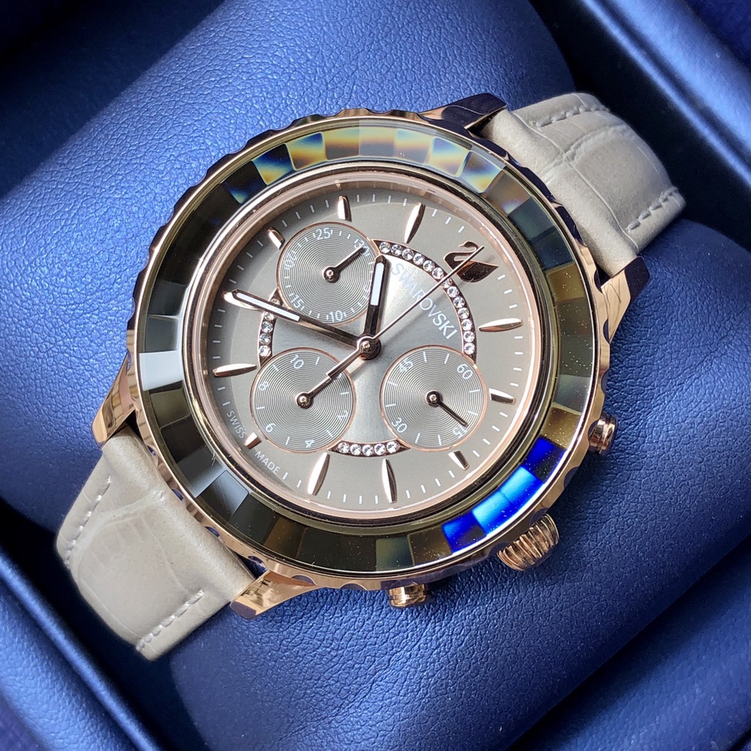 Часы Swarovski
