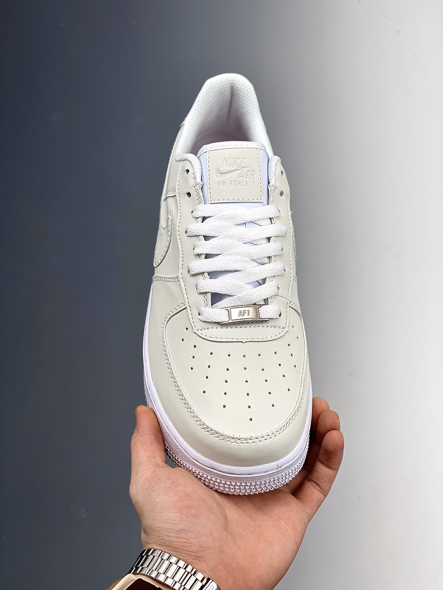 200    Nike Air Force 1 空军一号低帮运动休闲板鞋 DC2062-100