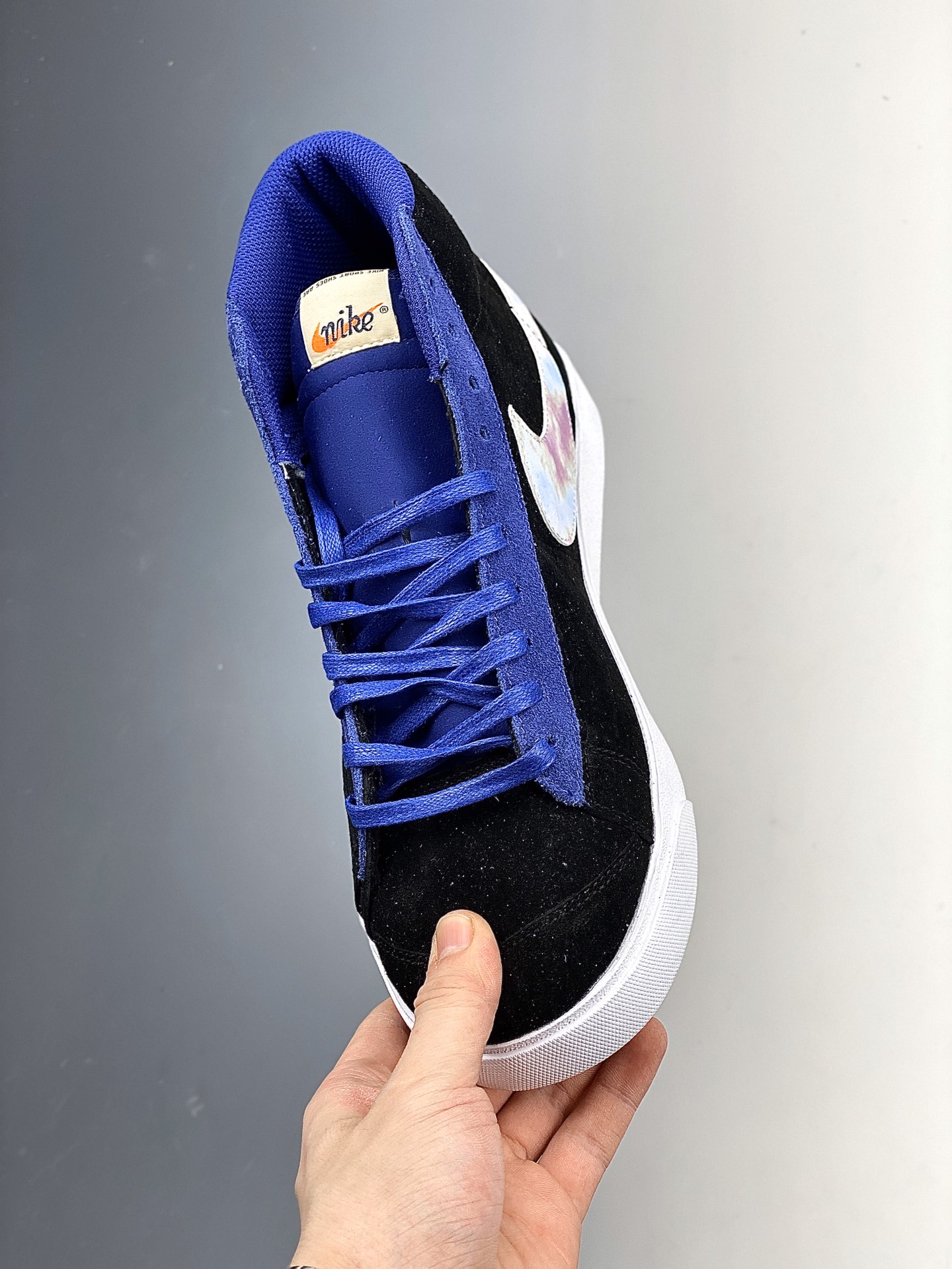 180    Nike Blazer Mid'77 开拓者高帮休闲运动板鞋 DD3810-104