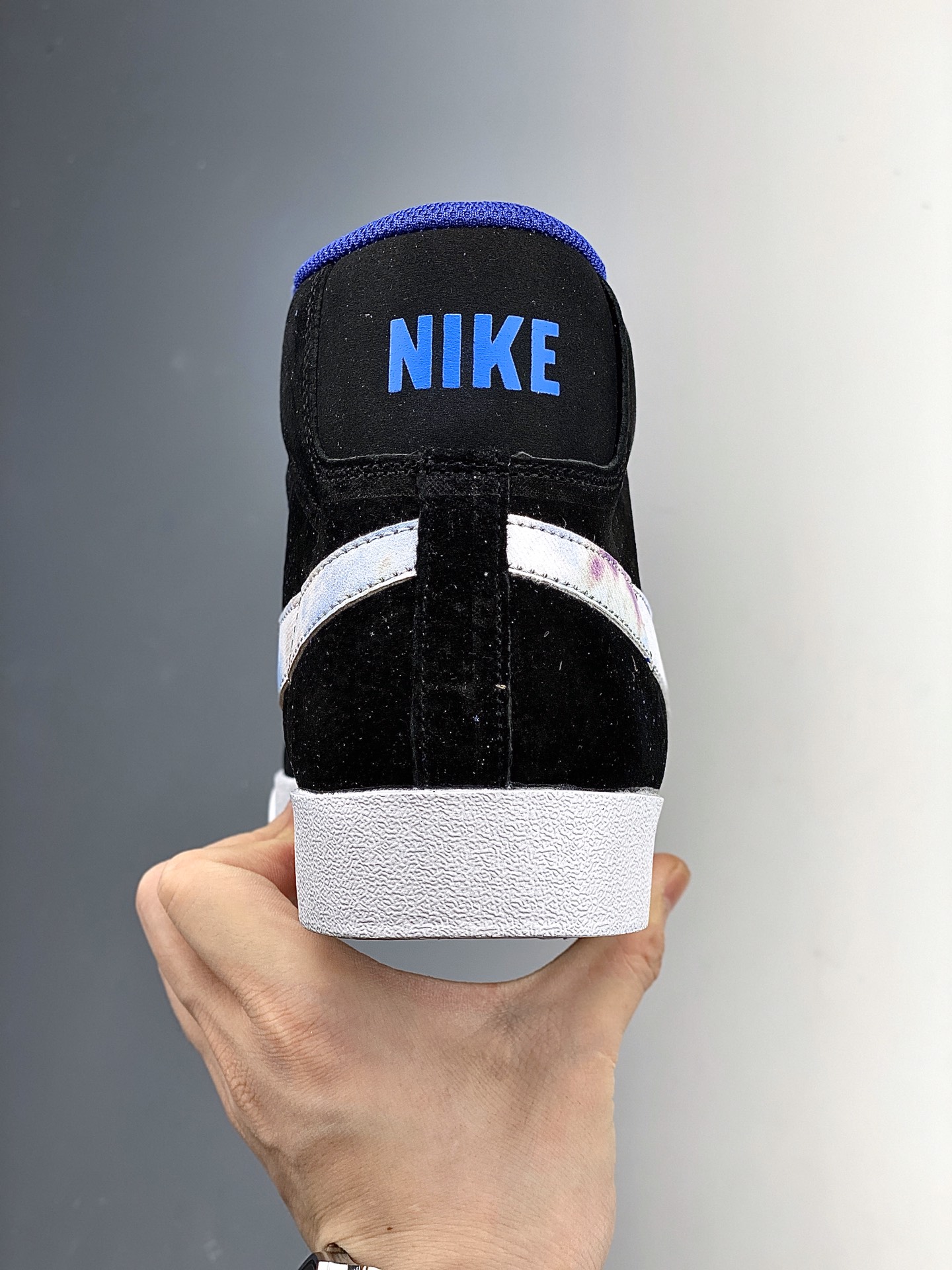 180    Nike Blazer Mid'77 开拓者高帮休闲运动板鞋 DD3810-104