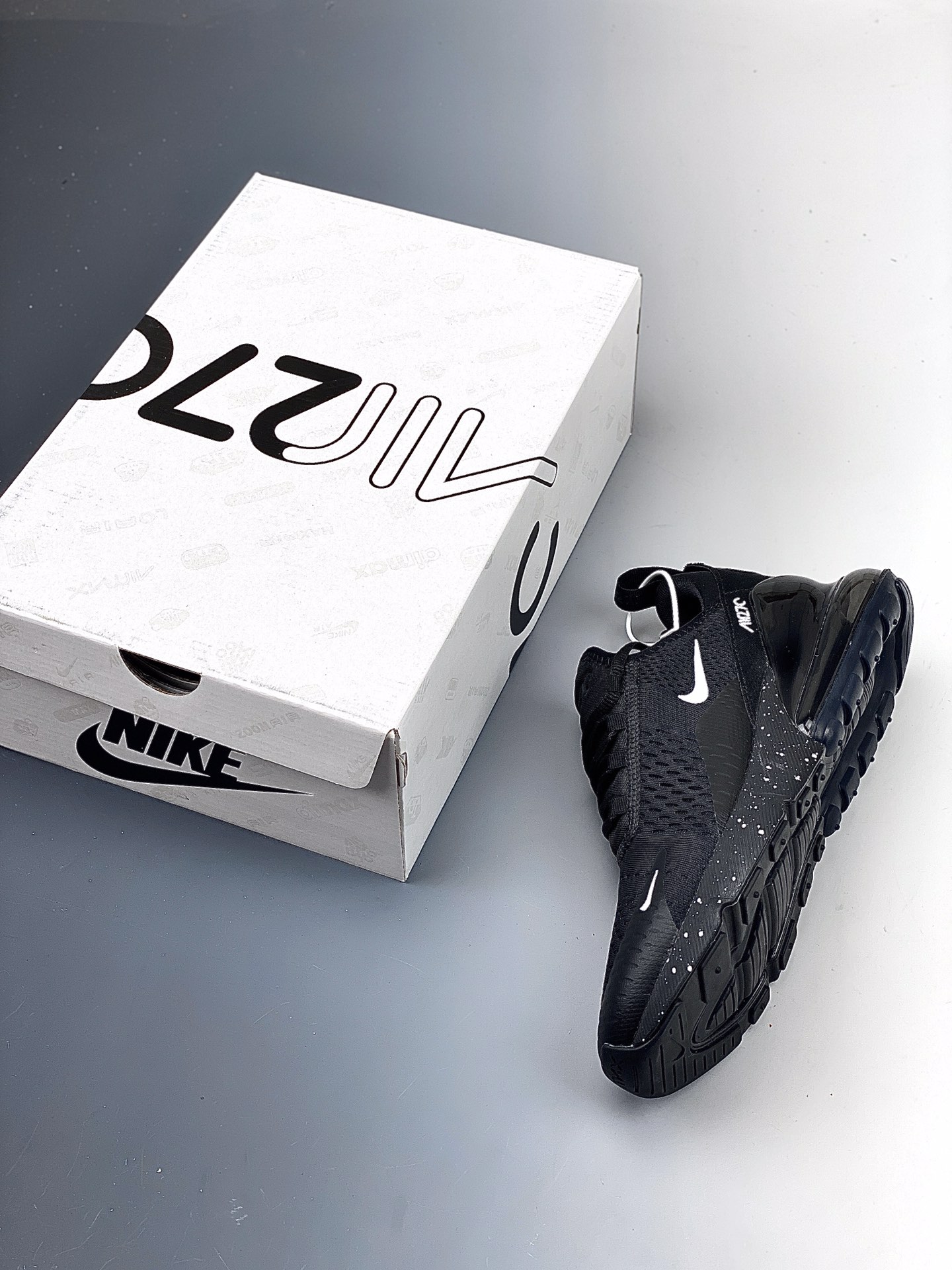 170  Nike Max 270 休闲气透网面半掌气垫跑步鞋AH8050-202