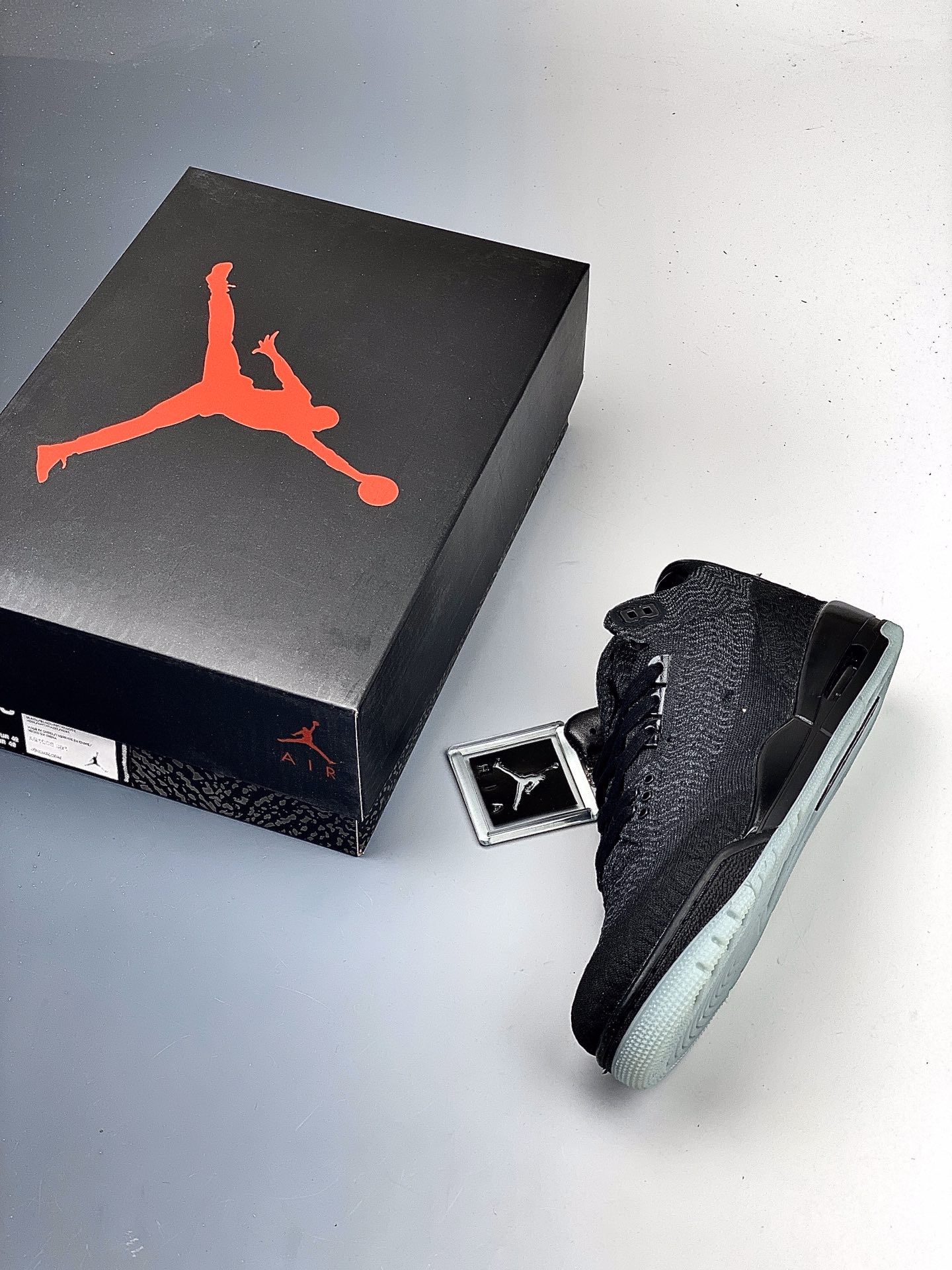 450    Air Jordan 3 Flyknit 乔3夜光编织 纯黑鞋面包括经典的AJ3 AQ1005-001