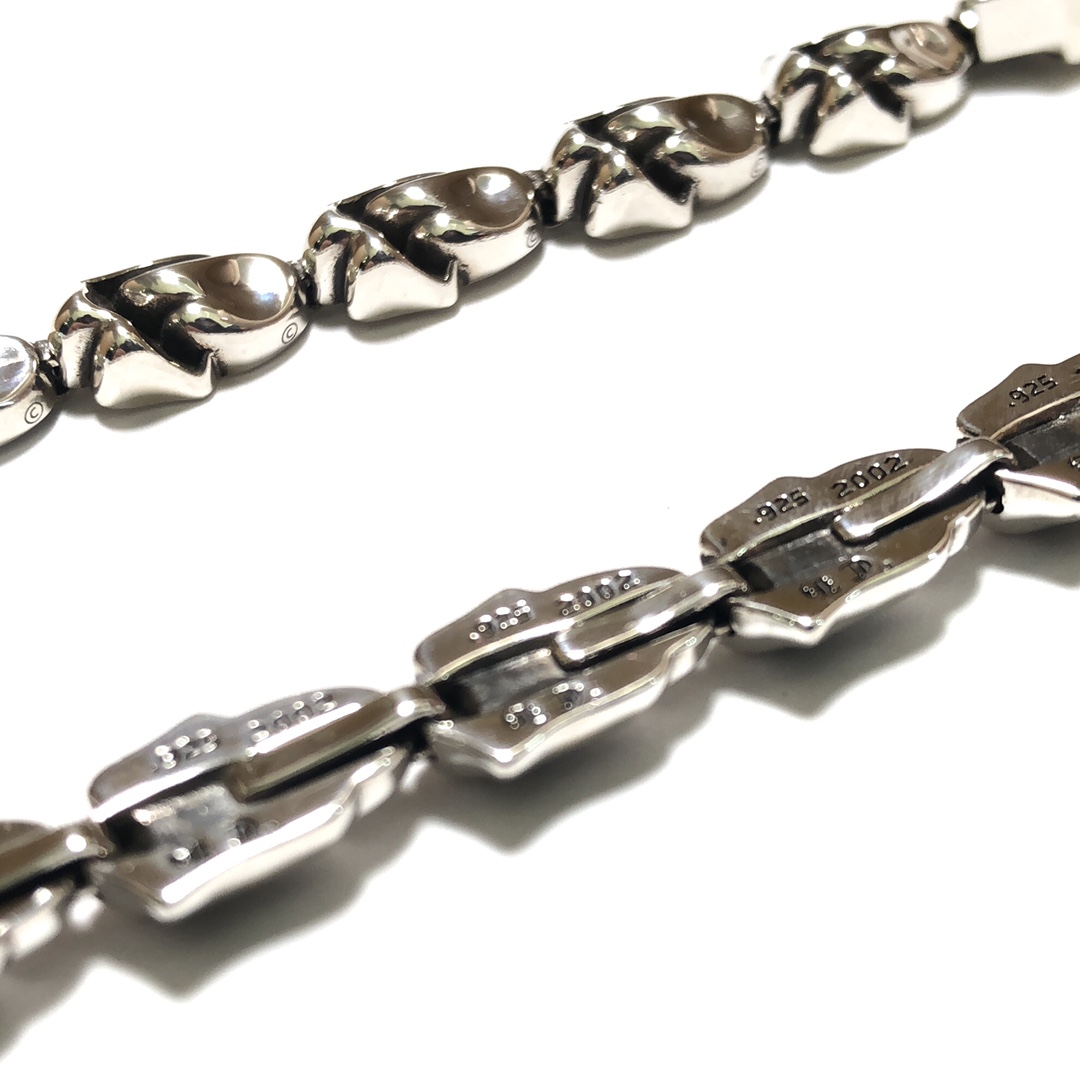 Chrome Hearts 新品上架𝐂𝐡𝐫𝐨𝐦𝐞 𝐡𝐞𝐚𝐫𝐭𝐬滚石 舌头𝐦𝐢𝐧𝐢手链