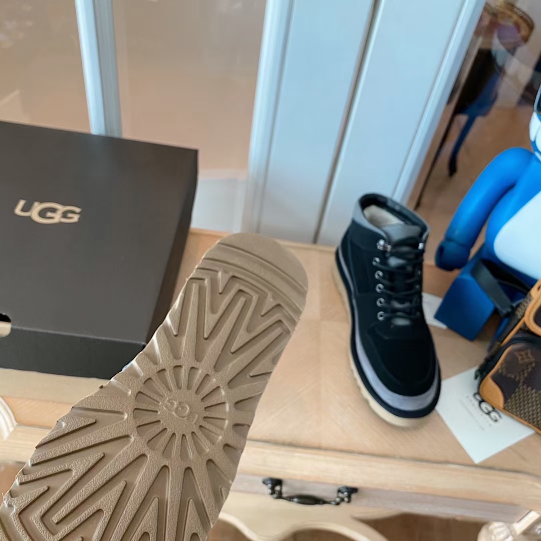 UGG男鞋专场👨东莞原产地，出口贸易品质，每一双都是免检产品，除了高级没啥好说，全部真皮真毛。黑色，咖色