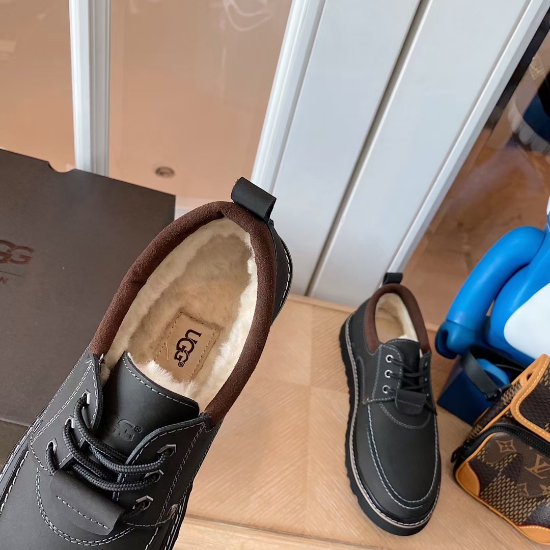 UGG男鞋专场👨东莞原产地，出口贸易品质，每一双都是免检产品，除了高级没啥好说，全部真皮真毛。黑色，咖色