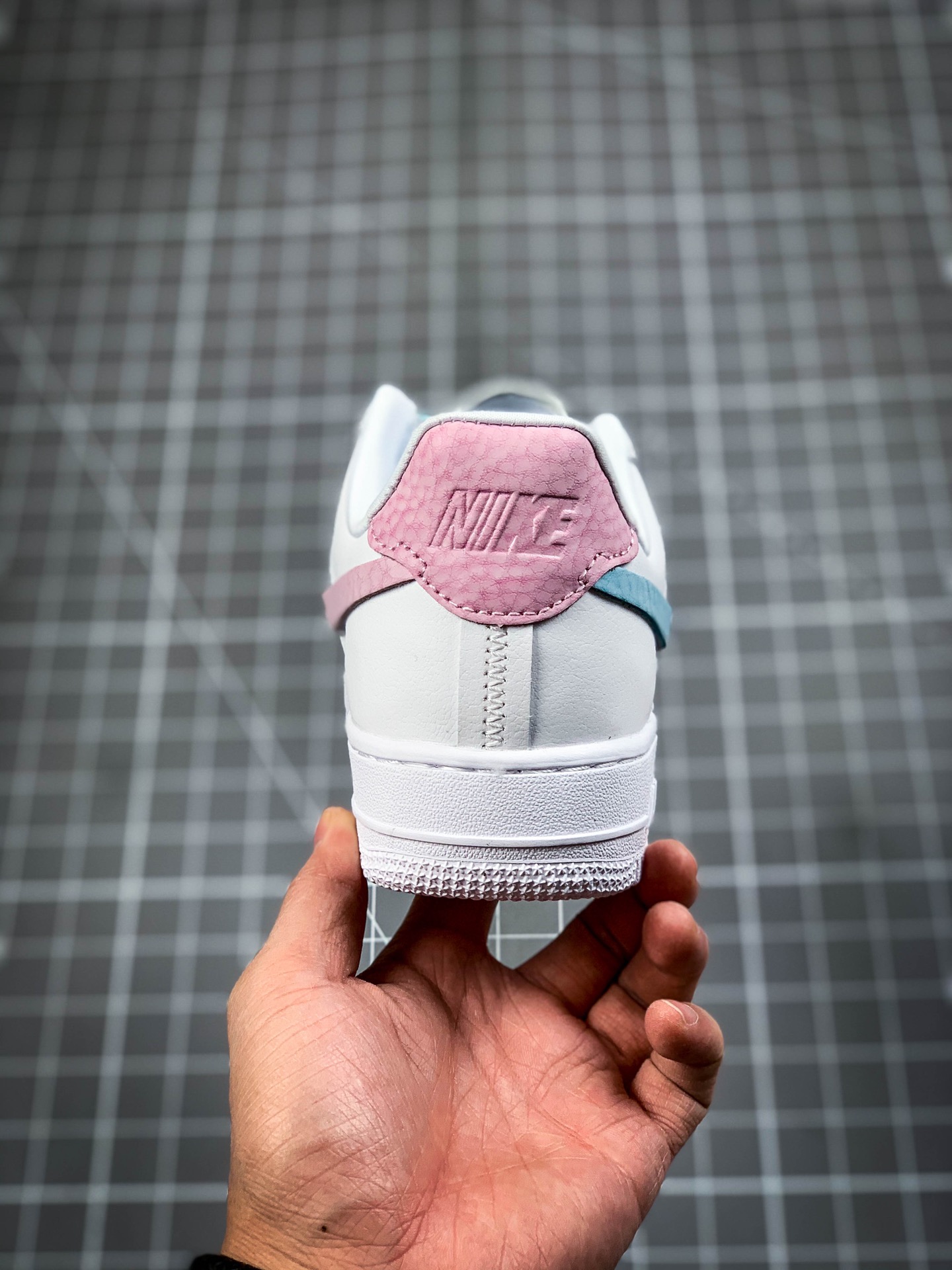 200 Nike Wmns Air Force 1 '07 LX”White/Red/Blue”空军一号经典低帮百搭休闲运动板鞋 DC1164-101
