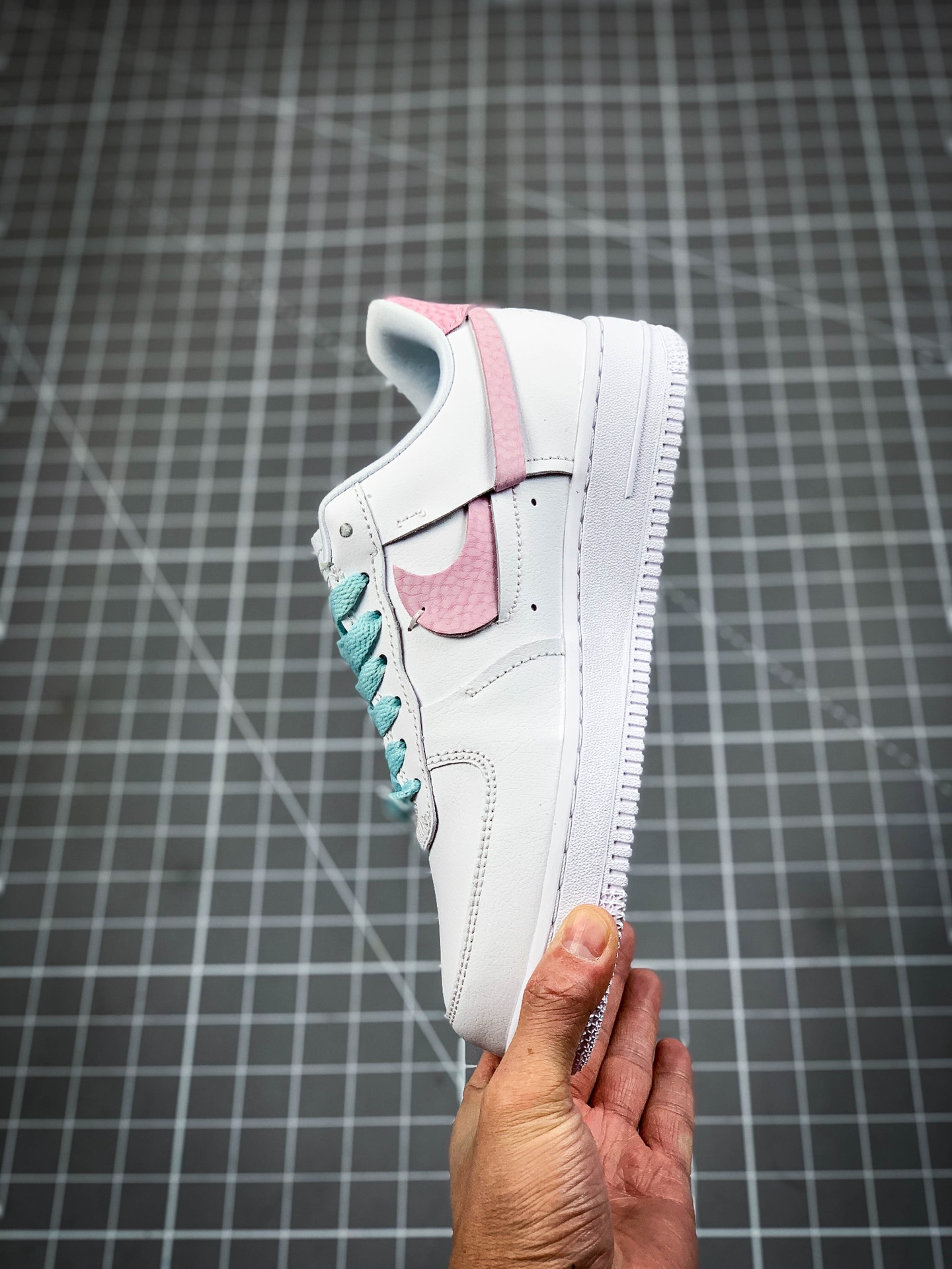 200 Nike Wmns Air Force 1 '07 LX”White/Red/Blue”空军一号经典低帮百搭休闲运动板鞋 DC1164-101