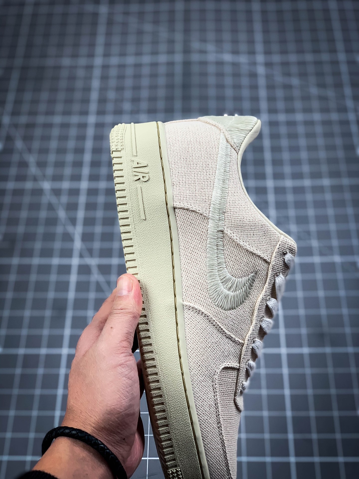 400 Stussy x Air Force 1 '07 ”White Cool” 斯图西联名空军 “白麻布电绣钩子”CZ9084-001
