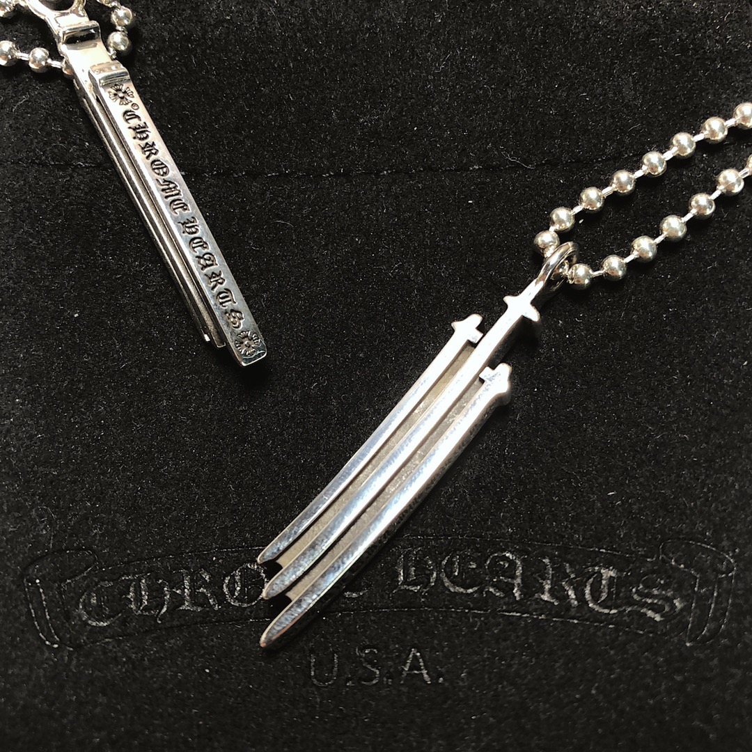 Chrome Hearts 新品上架𝐂𝐡𝐫𝐨𝐦𝐞 𝐡𝐞𝐚𝐫𝐭𝐬 克罗心三十字流苏项链