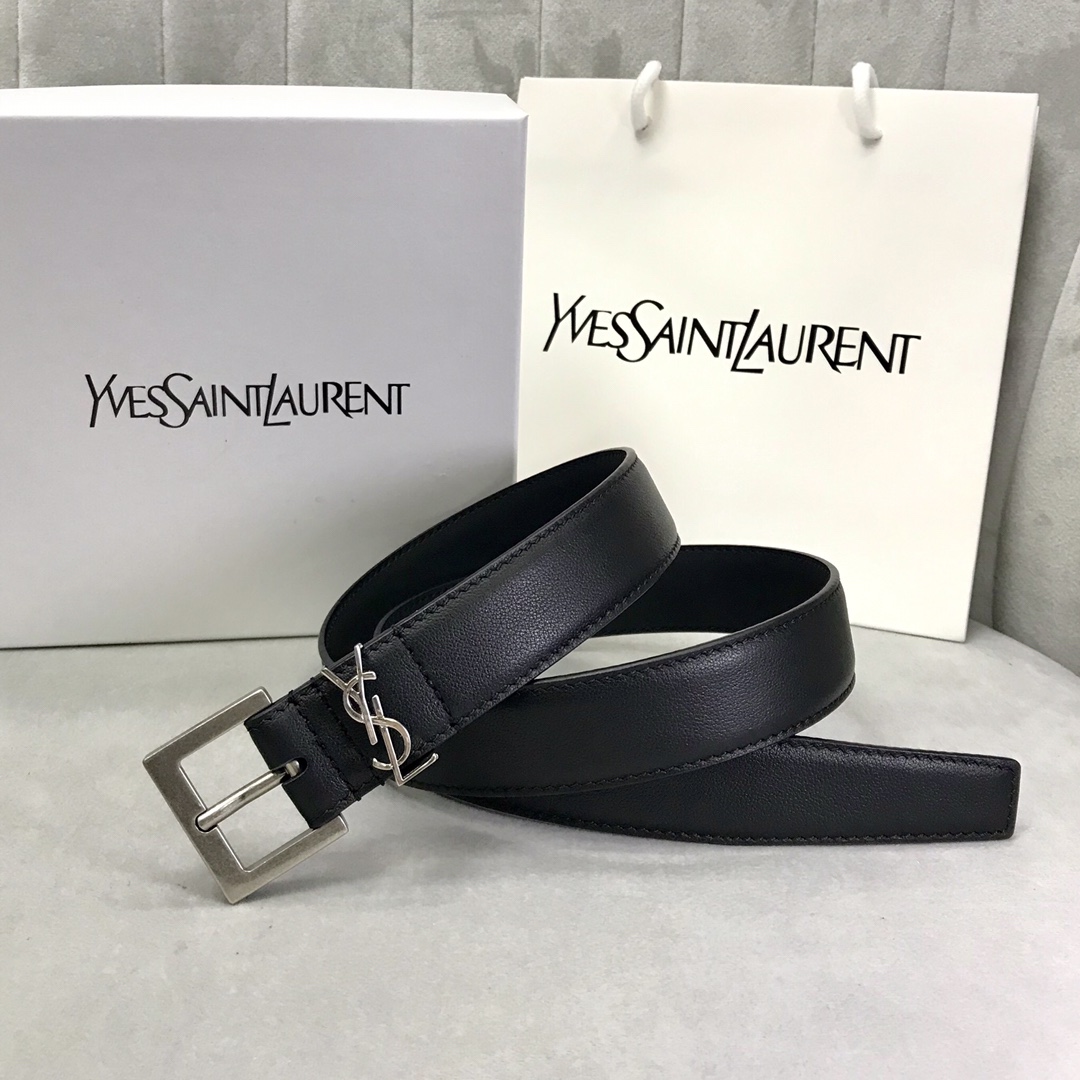 YvesSaintLaurent伊夫