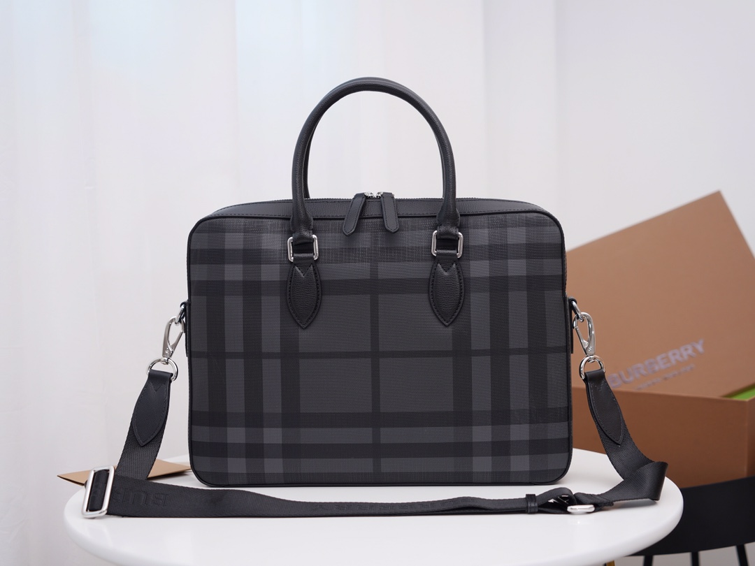 Burberry B家男士手提公文包