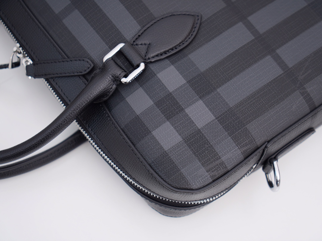 Burberry B家男士手提公文包