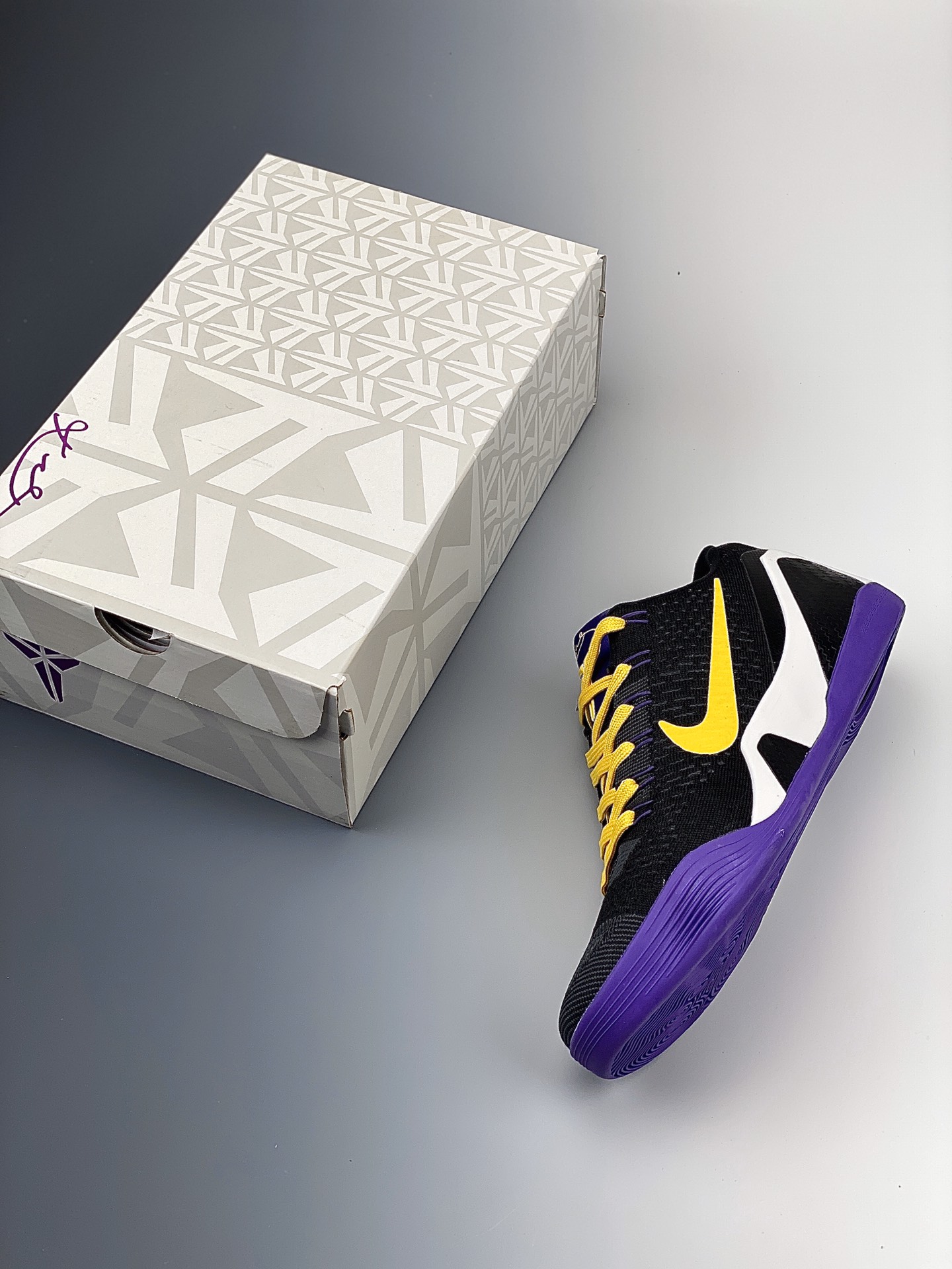 240 Nk Zoom Kobe 11 Elite Low BHM （2016） 科比11代 复刻实战运动 698599-110