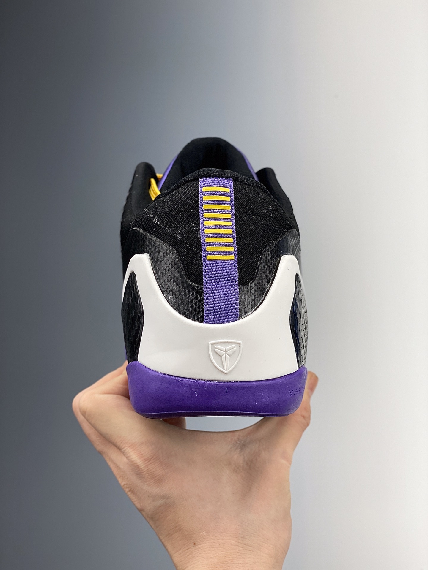 240 Nk Zoom Kobe 11 Elite Low BHM （2016） 科比11代 复刻实战运动 698599-110
