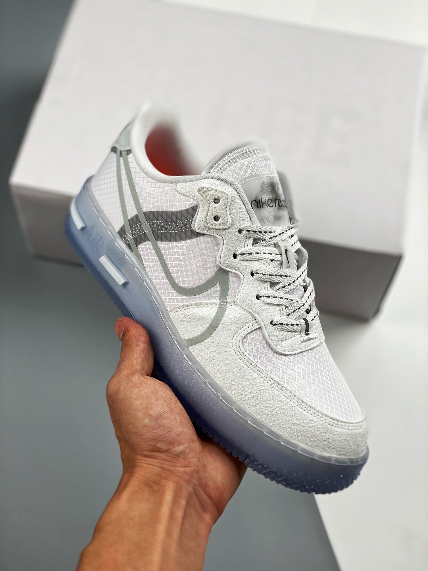 Air Force 1 React QS hielo azul claro Light Bone, cubo de hielo 🧊, primicia con fotos reales. Parte superior blanca co…