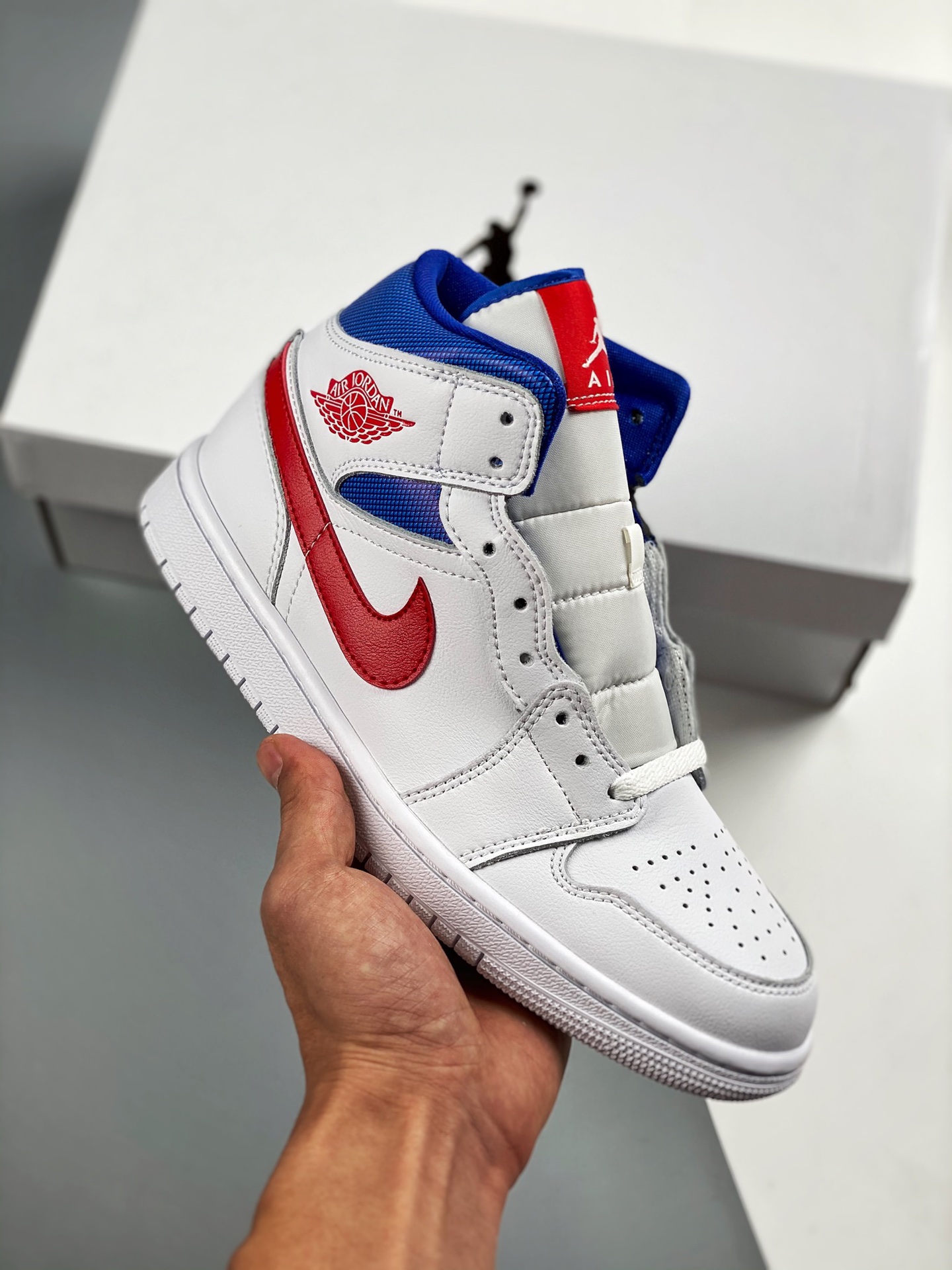 Nivel de zapatos desnudos originales, el producto de mayor artesanía del mercado💯 Air Jordan 1 Mid "University" Patrio…