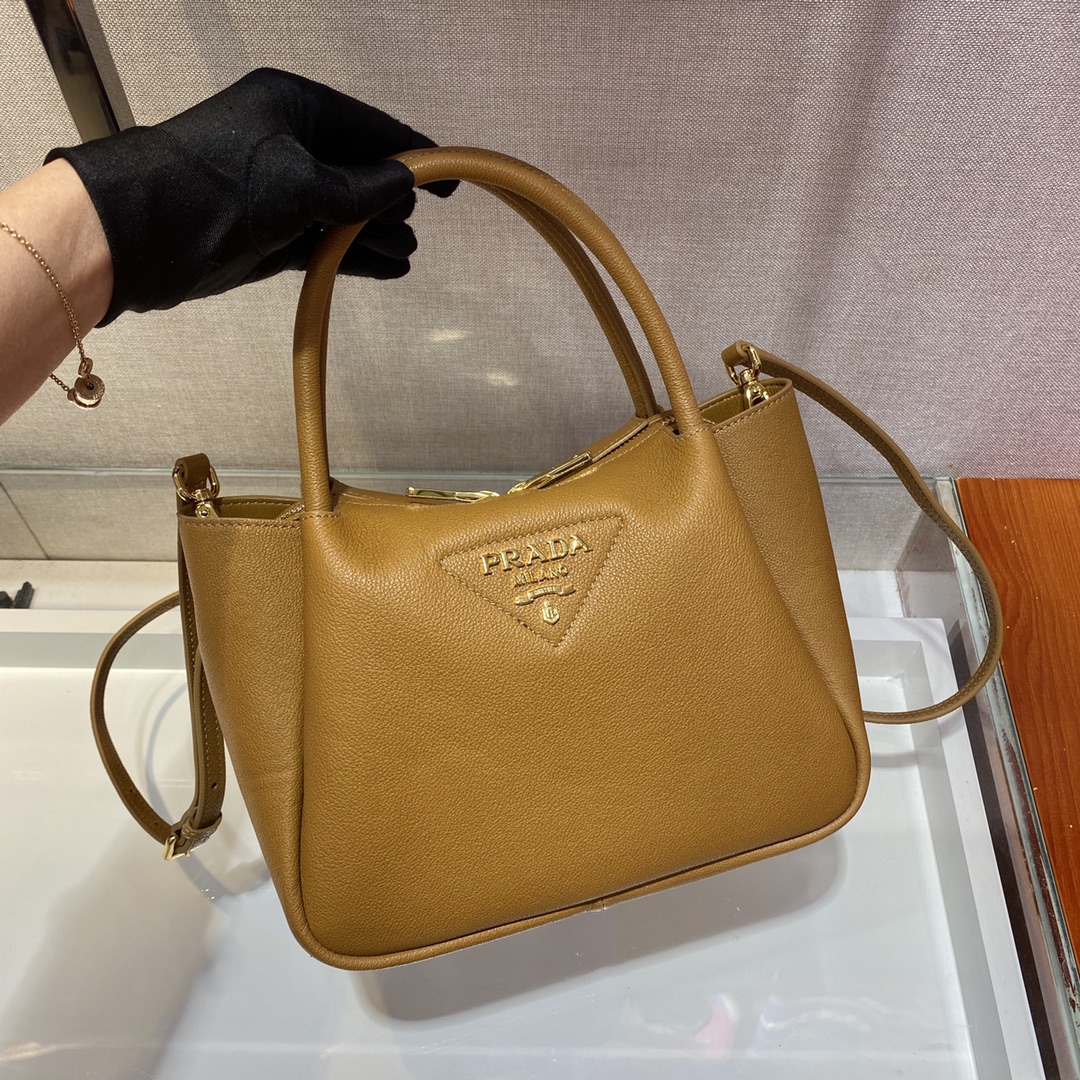 PRADA普拉达柔软鹿皮手提包1BC145