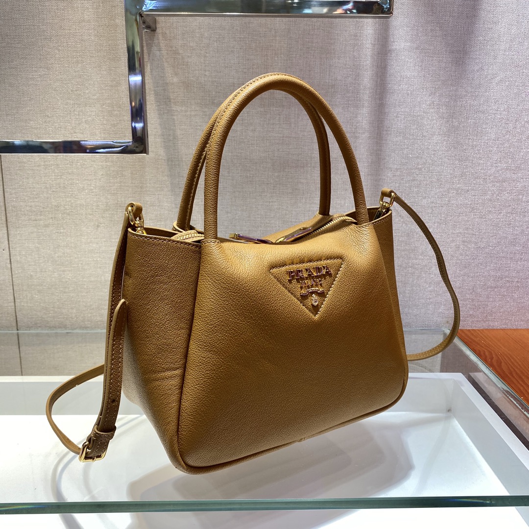 PRADA普拉达柔软鹿皮手提包1BC145