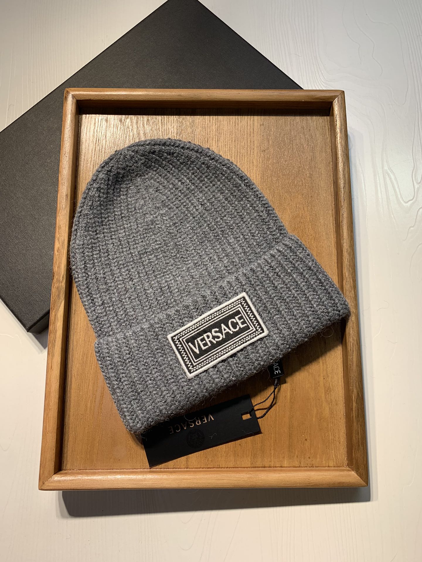 🌹。范思哲。 【羊毛单帽】客供小羊毛！珍贵典藏的灵魂帽子！客供色纱.每个颜色都非常好看！经典！手感软腻.