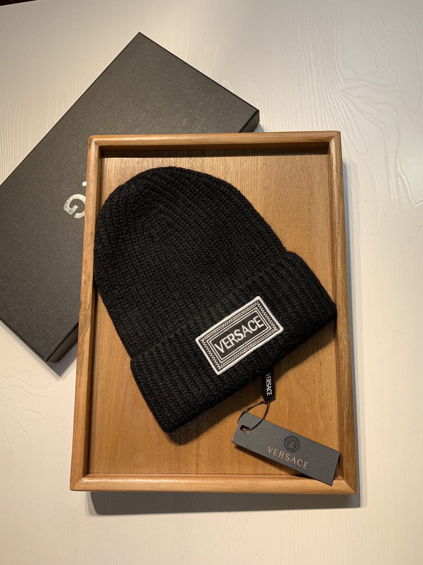 🌹。范思哲。 【羊毛单帽】客供小羊毛！珍贵典藏的灵魂帽子！客供色纱.每个颜色都非常好看！经典！手感软腻.