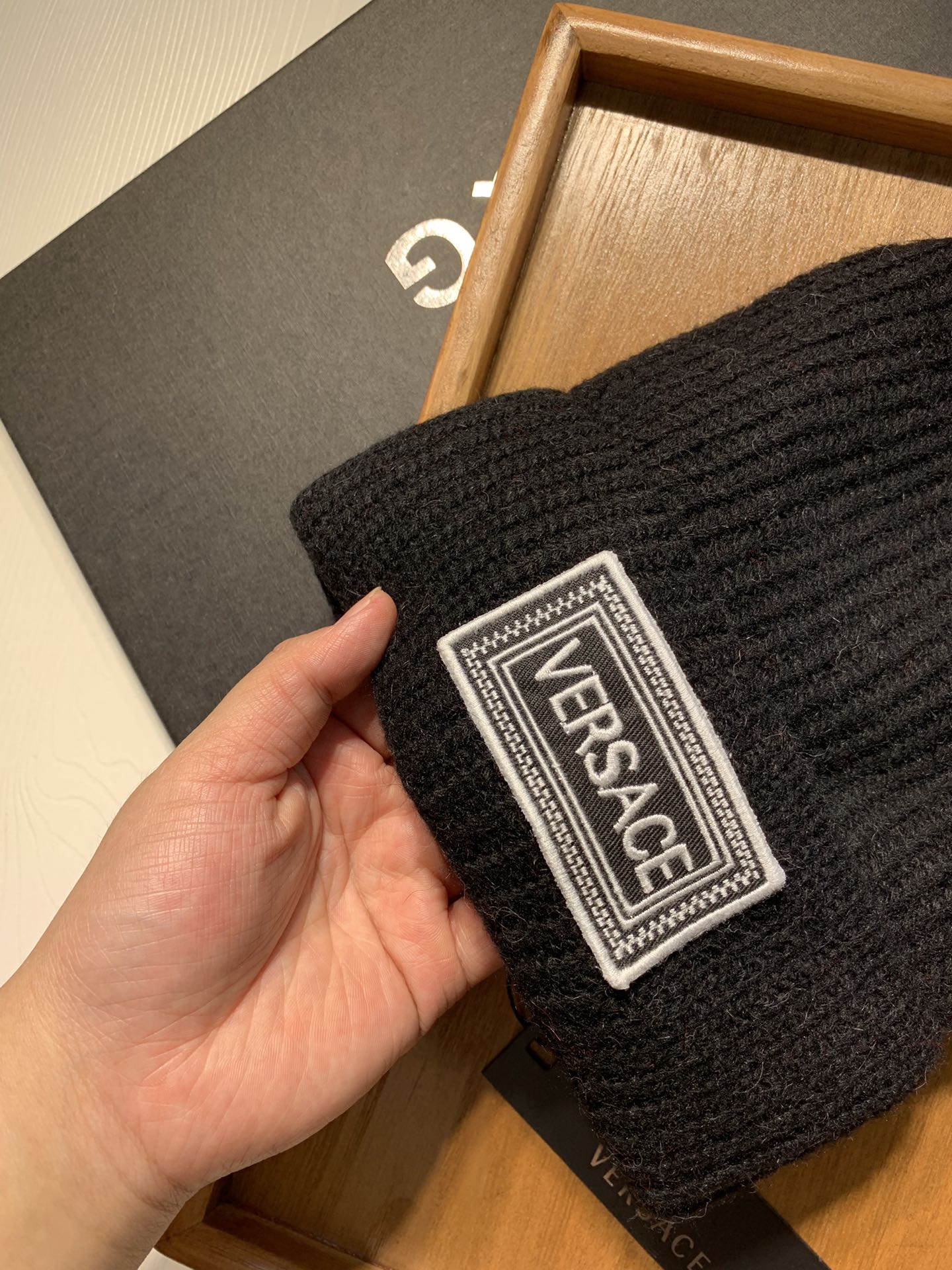 🌹。范思哲。 【羊毛单帽】客供小羊毛！珍贵典藏的灵魂帽子！客供色纱.每个颜色都非常好看！经典！手感软腻.