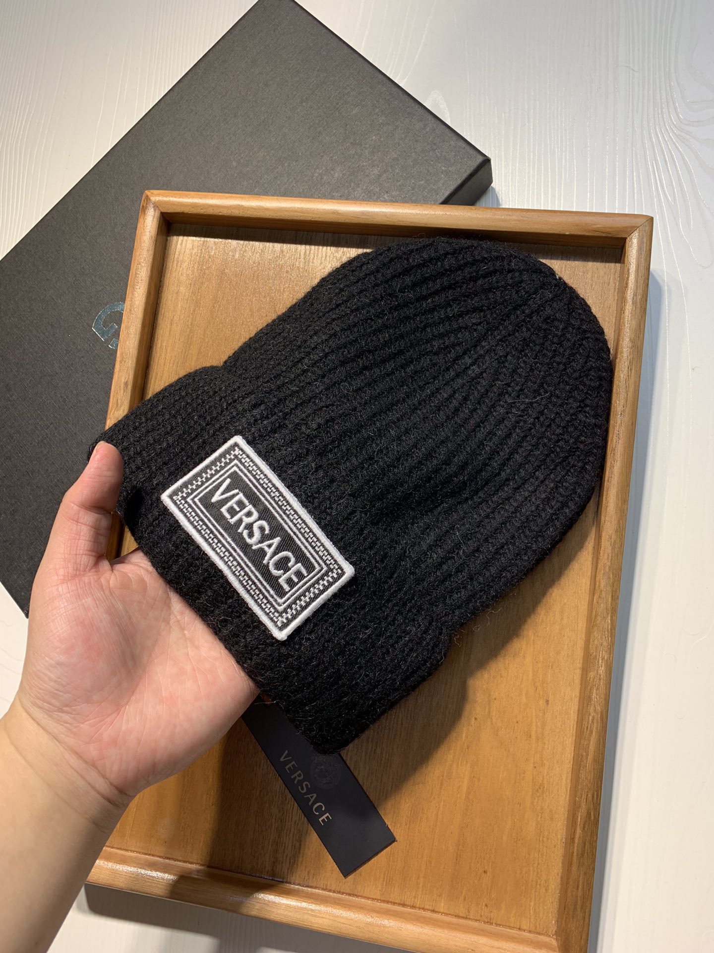 🌹。范思哲。 【羊毛单帽】客供小羊毛！珍贵典藏的灵魂帽子！客供色纱.每个颜色都非常好看！经典！手感软腻.