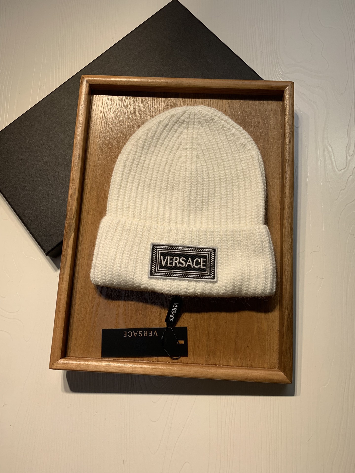 🌹。范思哲。 【羊毛单帽】客供小羊毛！珍贵典藏的灵魂帽子！客供色纱.每个颜色都非常好看！经典！手感软腻.