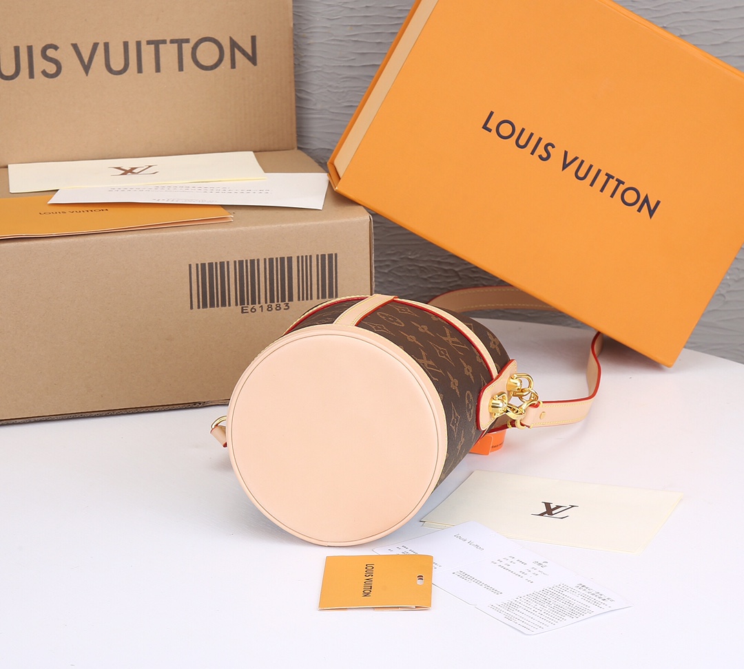 Louis Vuitton 全钢五金‼ 薯条包、春夏系列中备受钟爱的Duffle手袋
