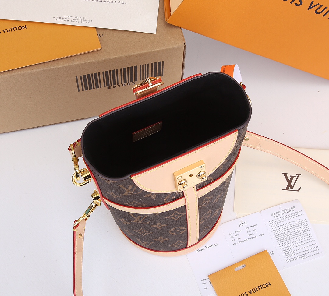 Louis Vuitton 全钢五金‼ 薯条包、春夏系列中备受钟爱的Duffle手袋
