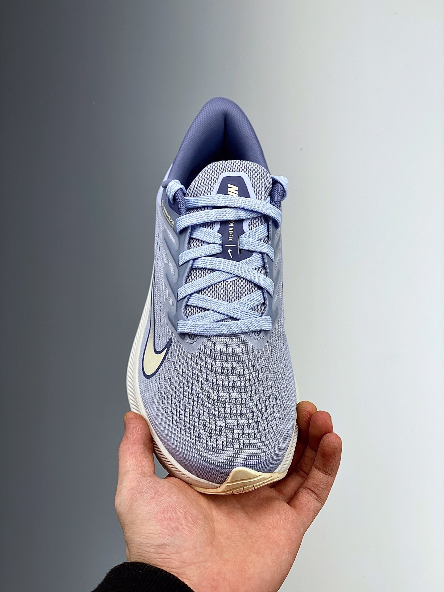 170  Nike Air Zoom Winflo W7代 网面透气 训练跑步鞋 CJ0302-007