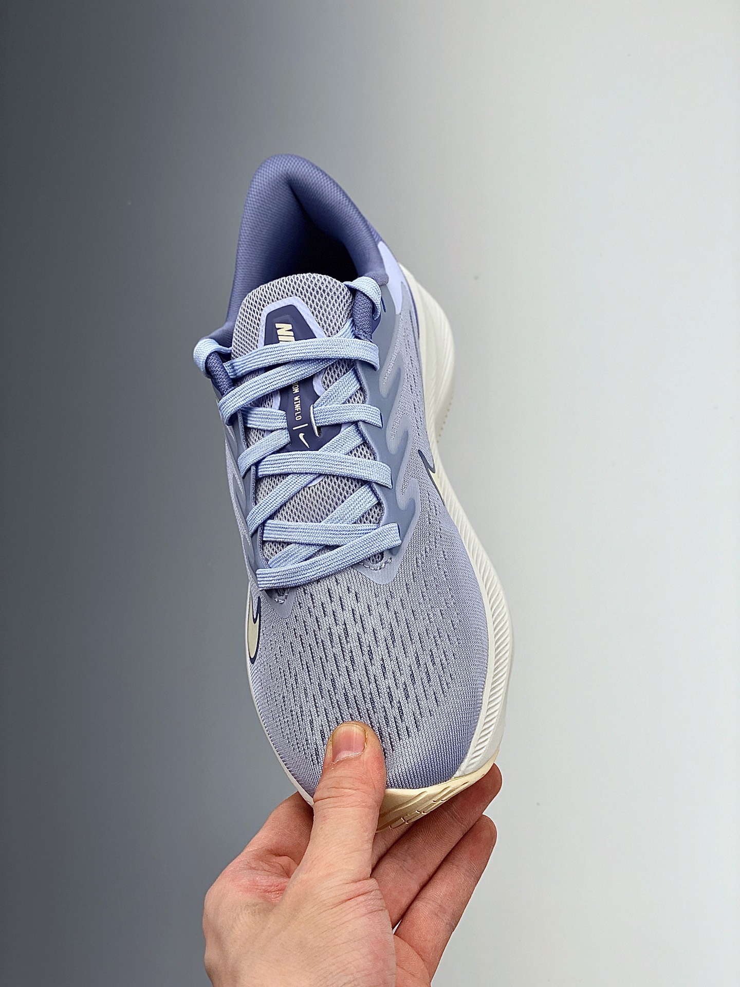 170  Nike Air Zoom Winflo W7代 网面透气 训练跑步鞋 CJ0302-007