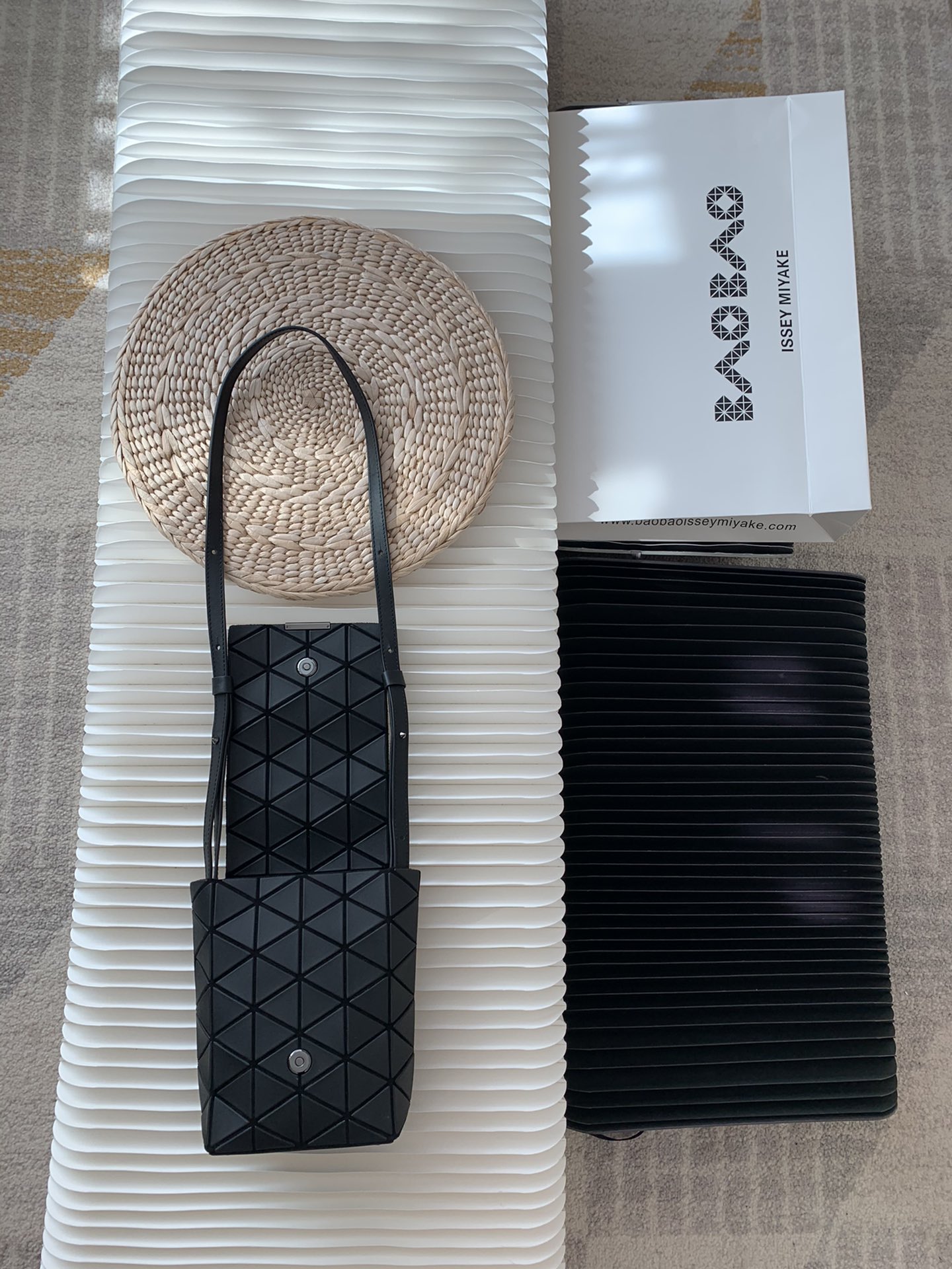 三宅一生｜ISSEY MIYAKE 翻盖水晶包BB03-AG282