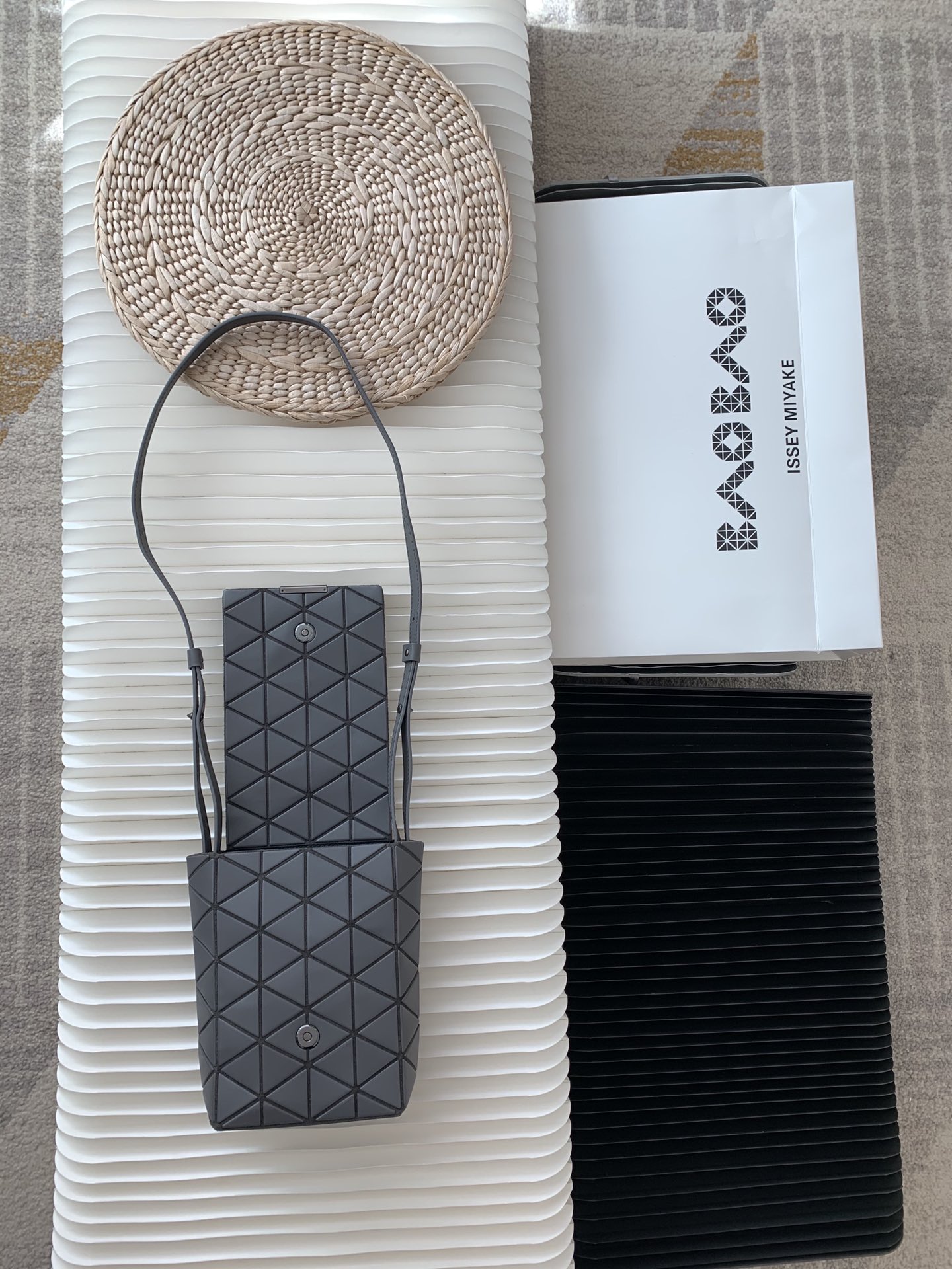 三宅一生｜ISSEY MIYAKE 翻盖水晶包BB03-AG282