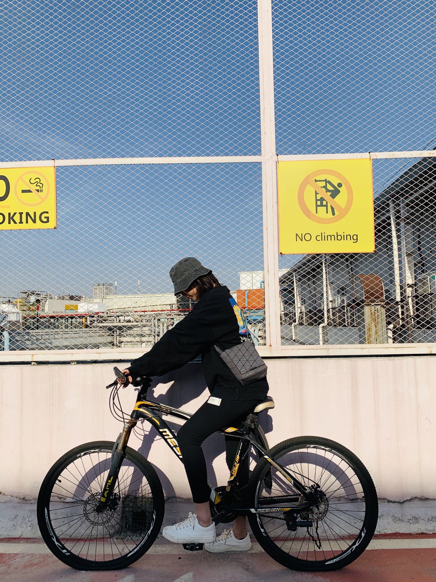 三宅一生｜ISSEY MIYAKE 翻盖水晶包BB03-AG282