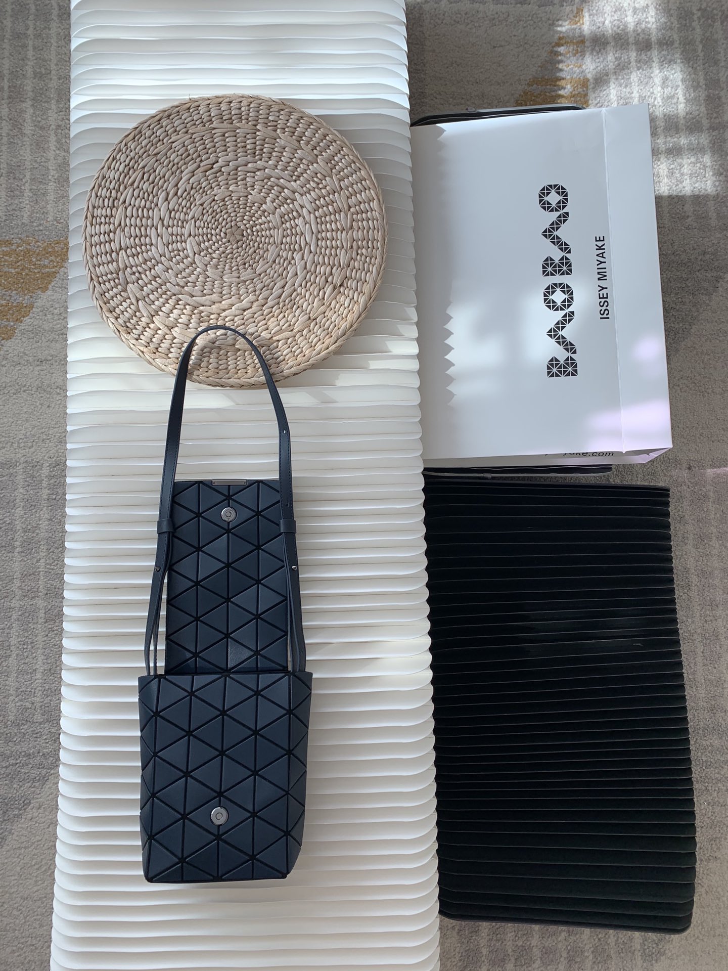 三宅一生｜ISSEY MIYAKE 翻盖水晶包BB03-AG282