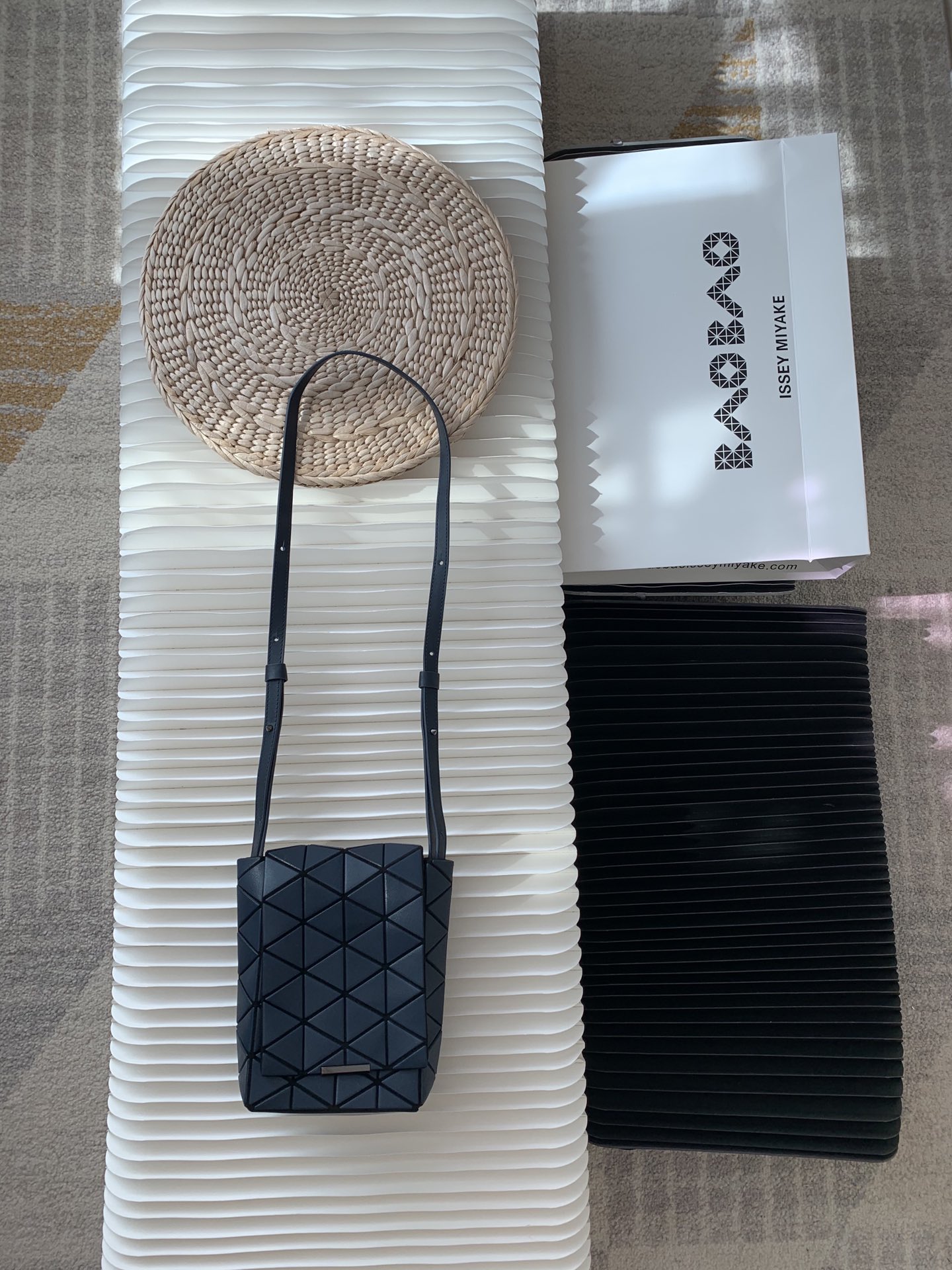 三宅一生｜ISSEY MIYAKE 翻盖水晶包BB03-AG282