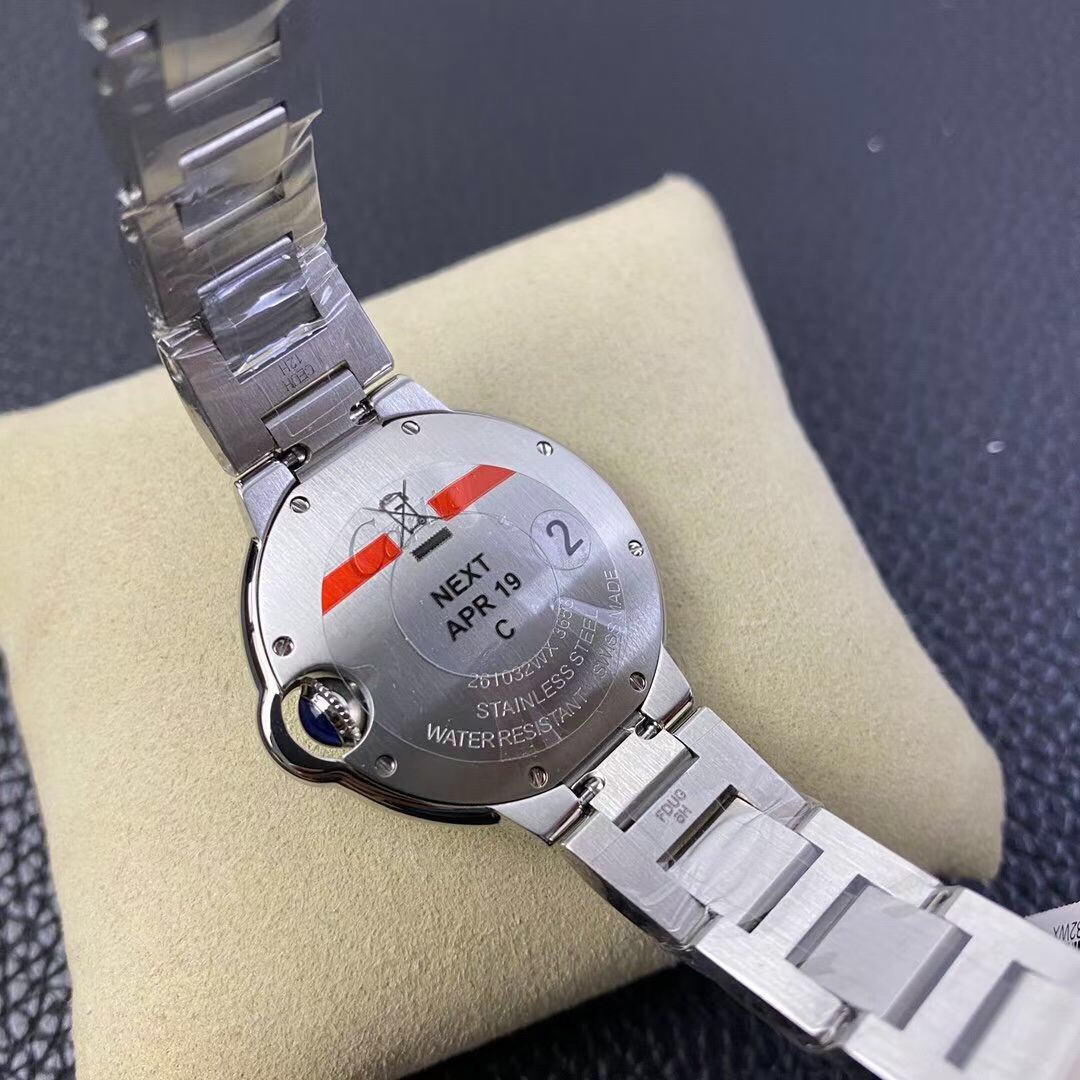 Cartier 蓝气球系列33mm石英钻刻度